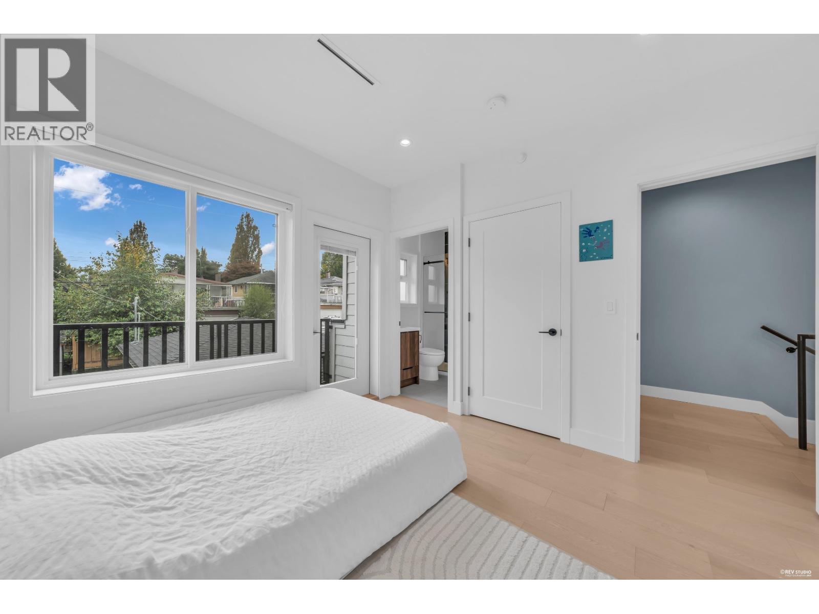 3180 Graveley Street Property Photo 20