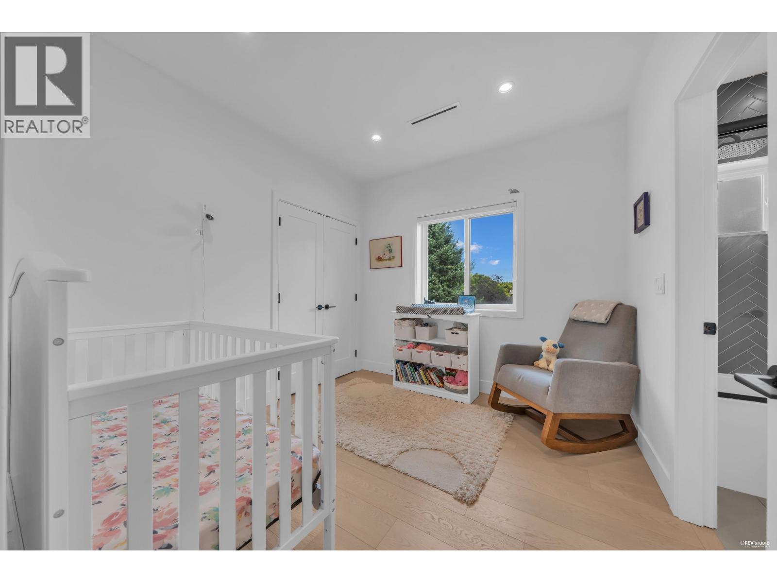 3180 Graveley Street Property Photo 24