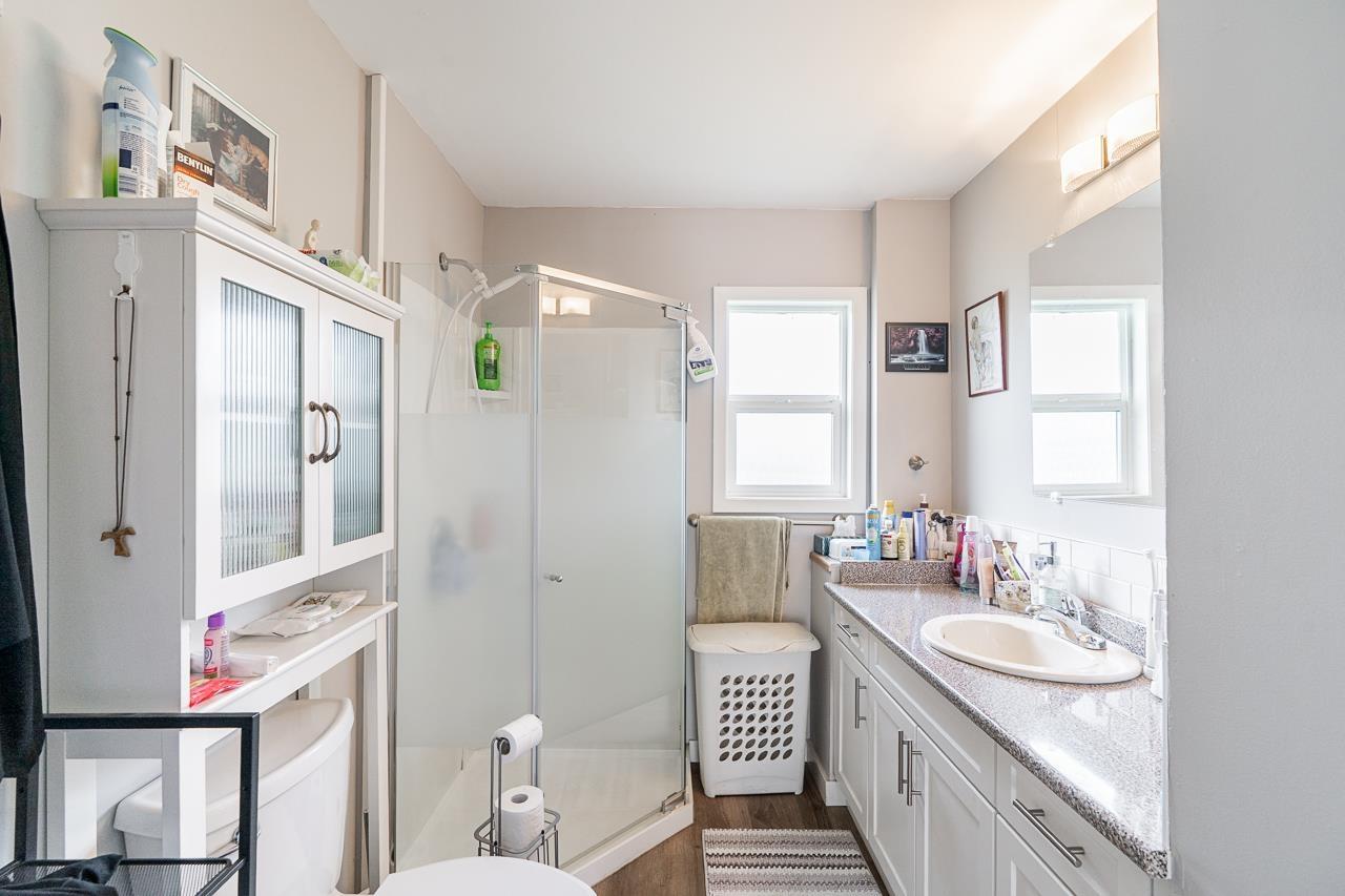 17328 96 Avenue Property Photo 12