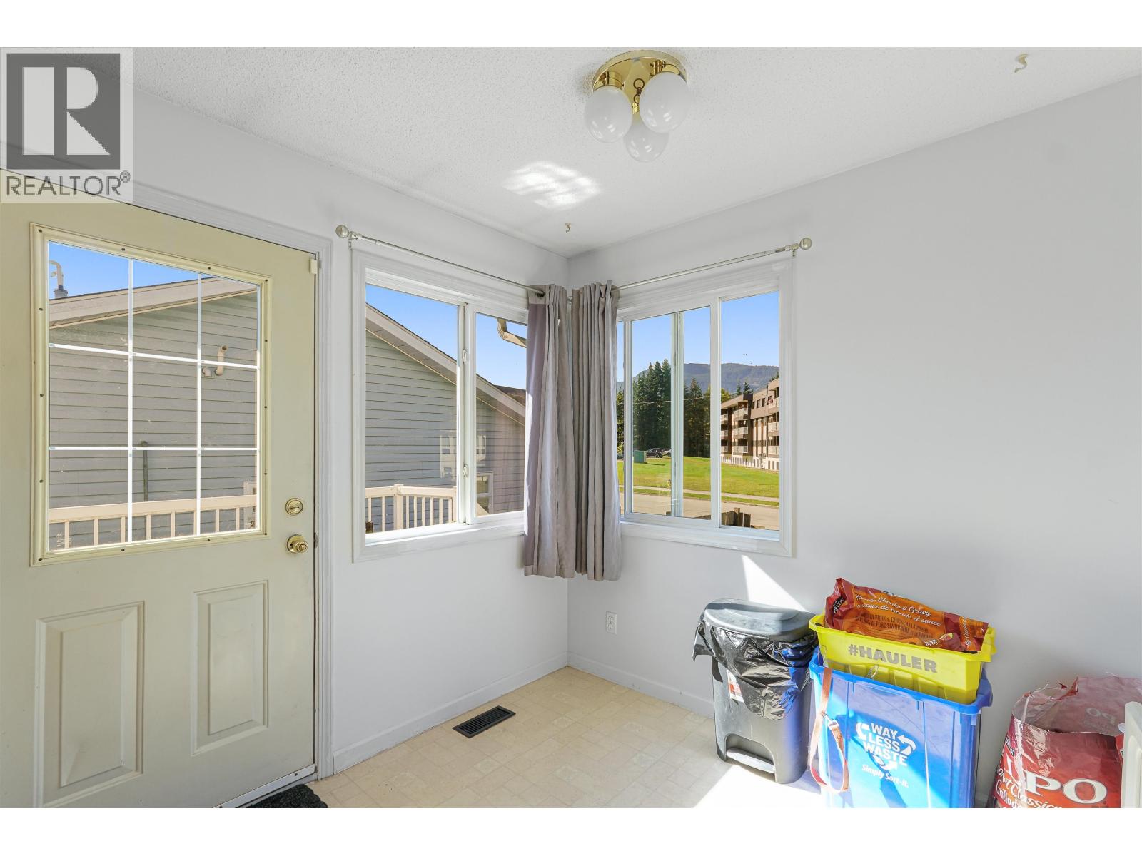 39 Banyay Street Property Photo 9