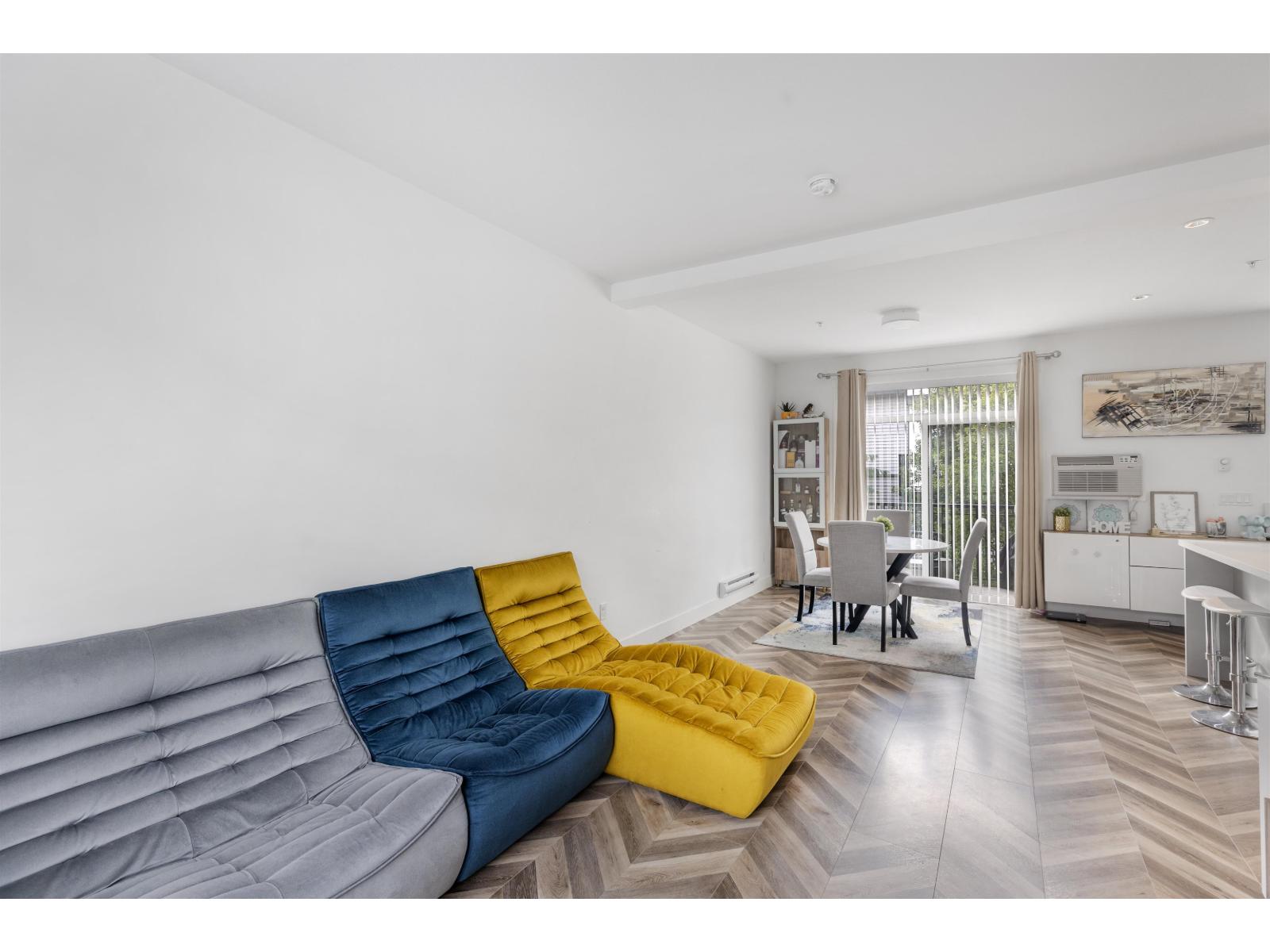 23 8161 201 Street Property Photo 6