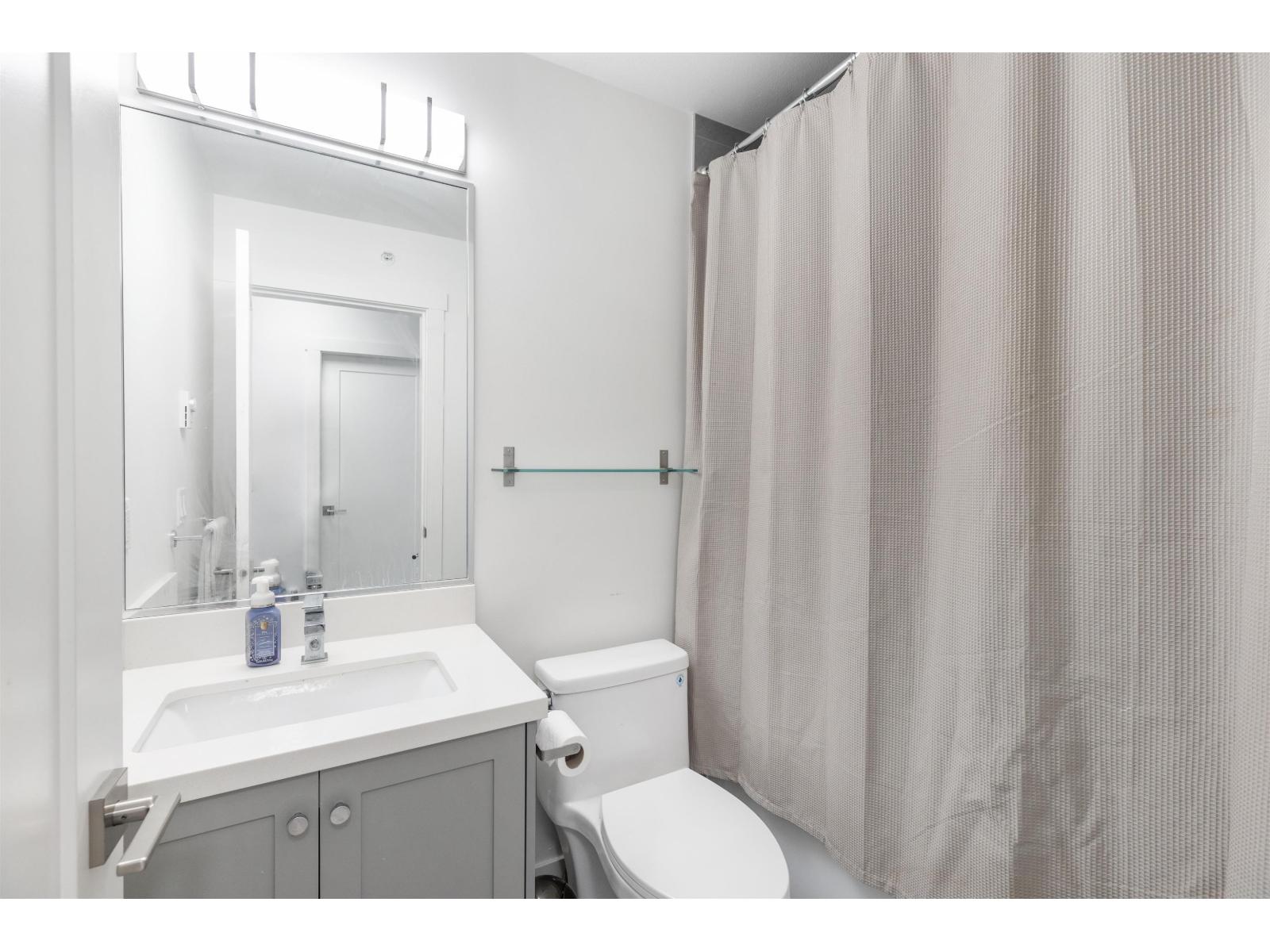 23 8161 201 Street Property Photo 13