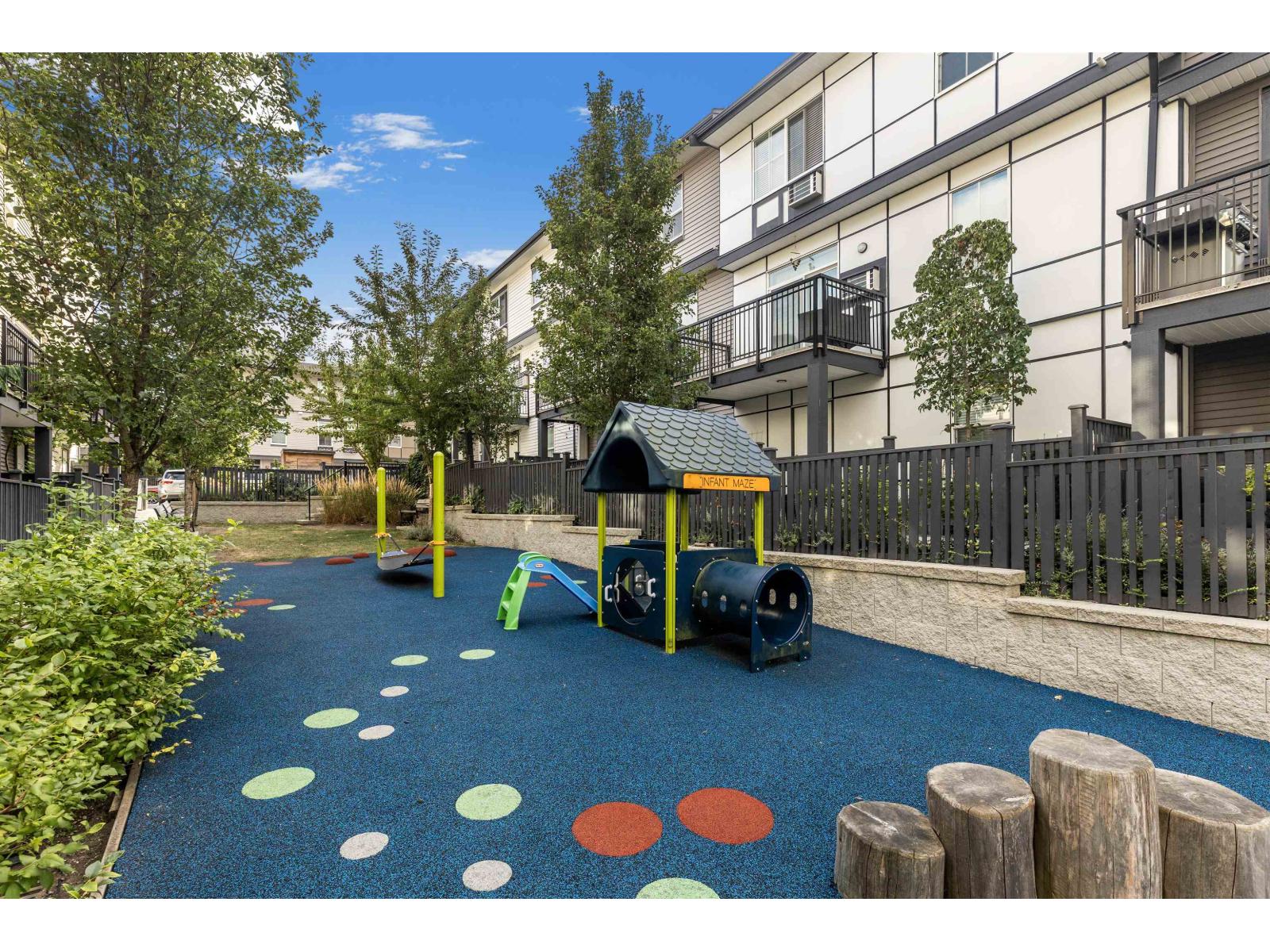 23 8161 201 Street Property Photo 25