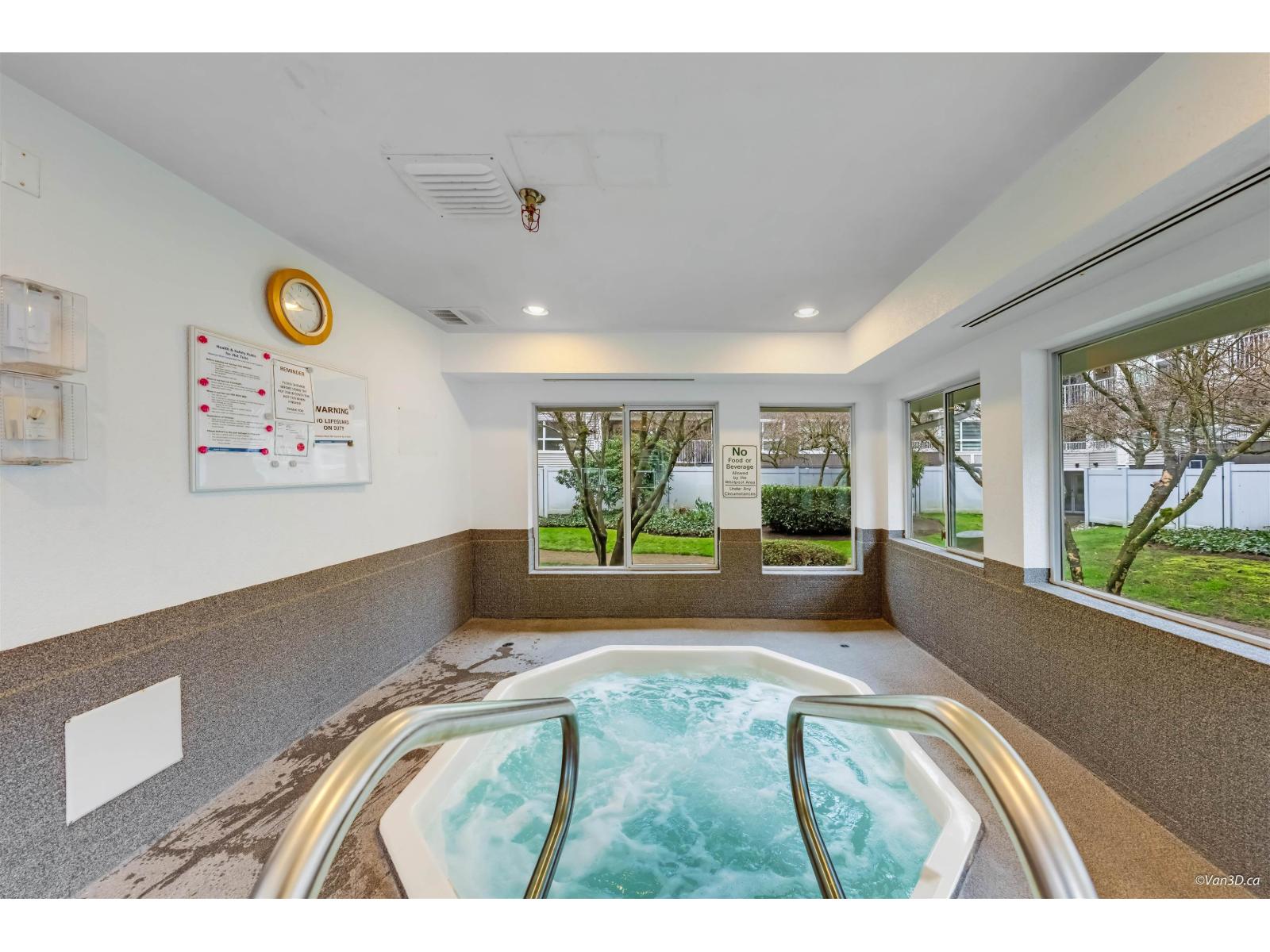 405 9688 148 Street Property Photo 17