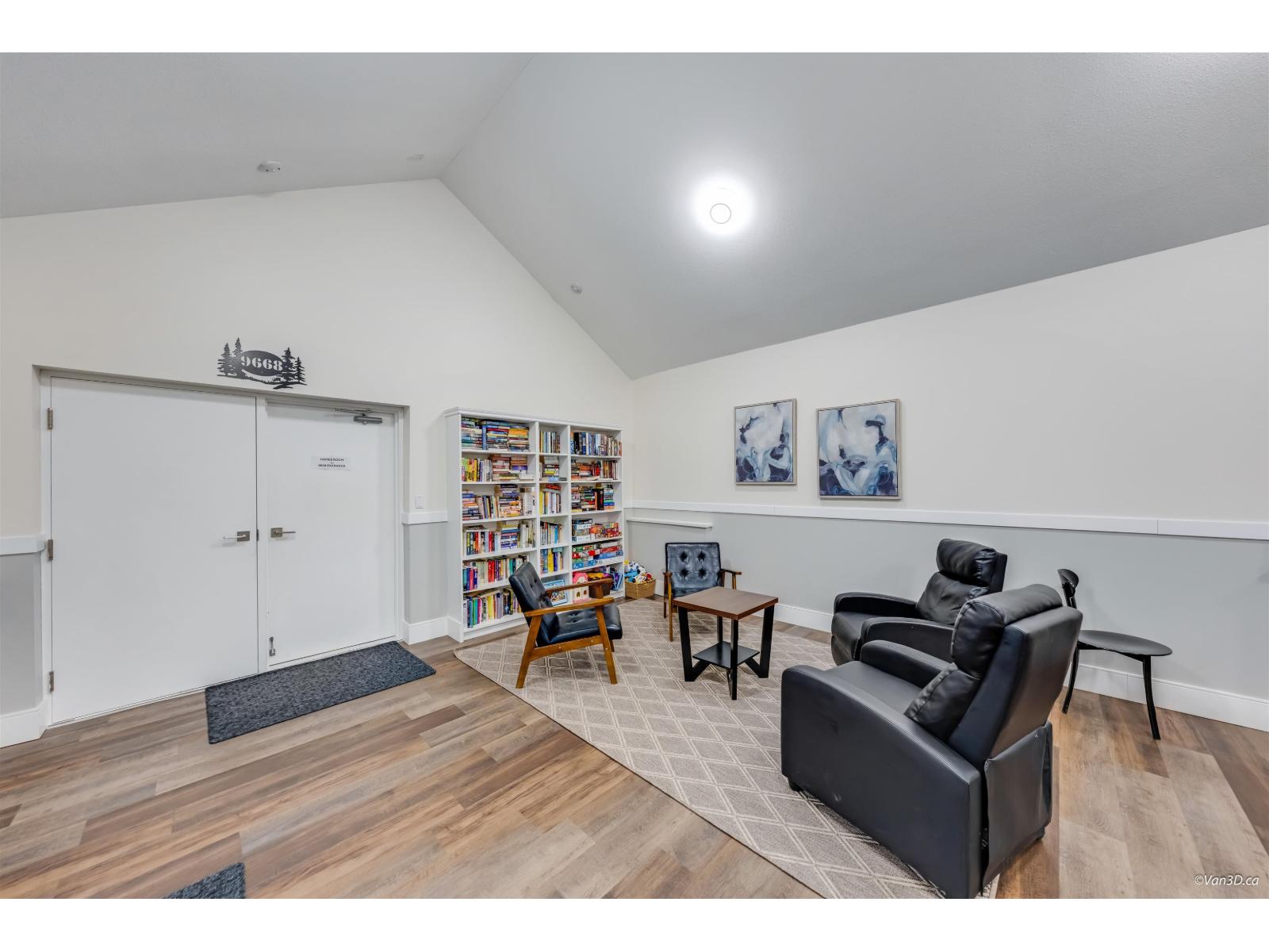 405 9688 148 Street Property Photo 19