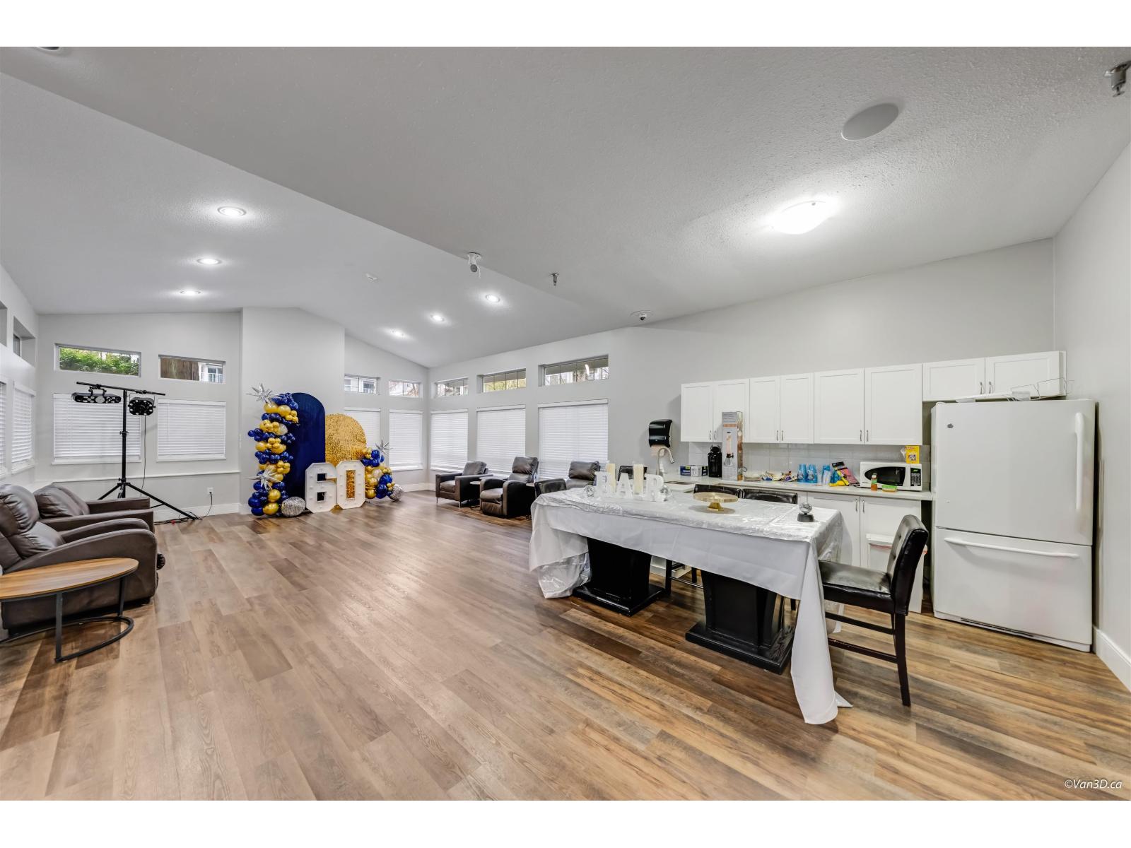 405 9688 148 Street Property Photo 21