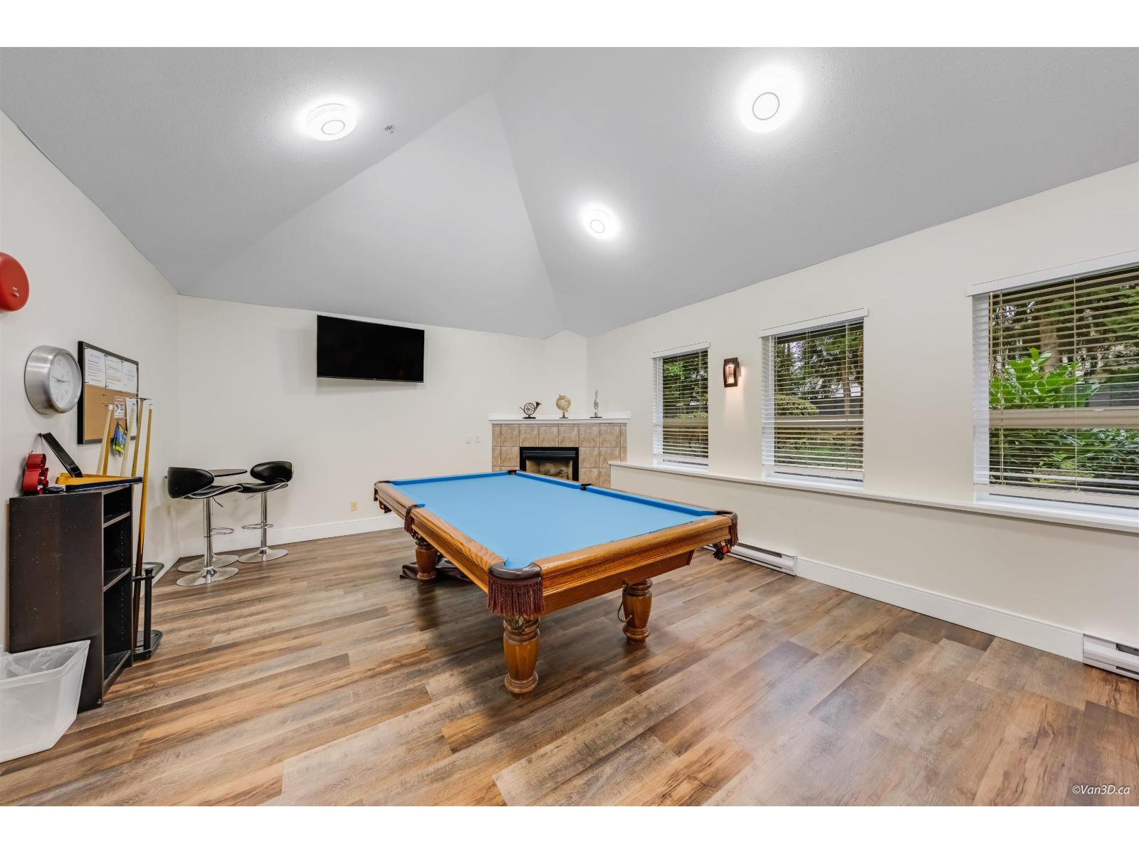 405 9688 148 Street Property Photo 24