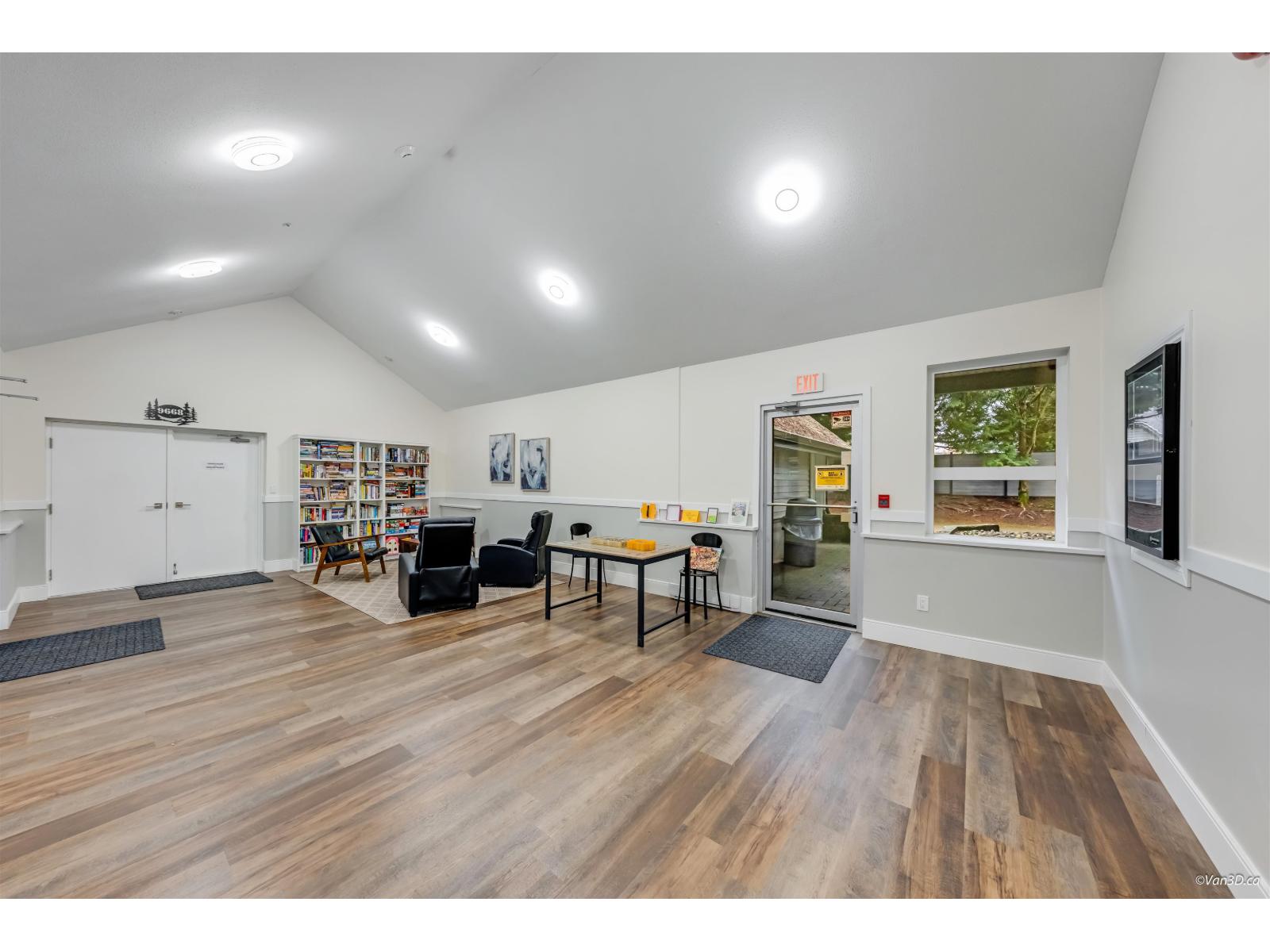 405 9688 148 Street Property Photo 25