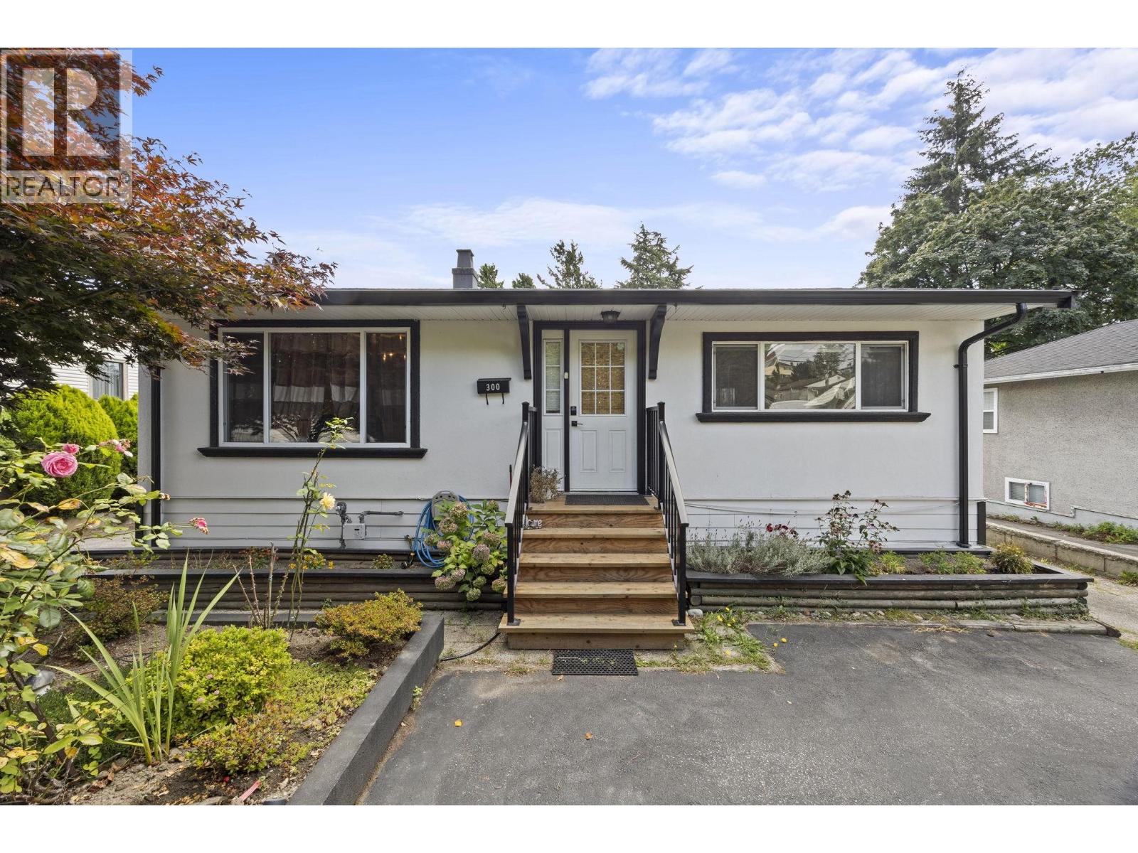 300 TENTH AVENUE Property Photo 1
