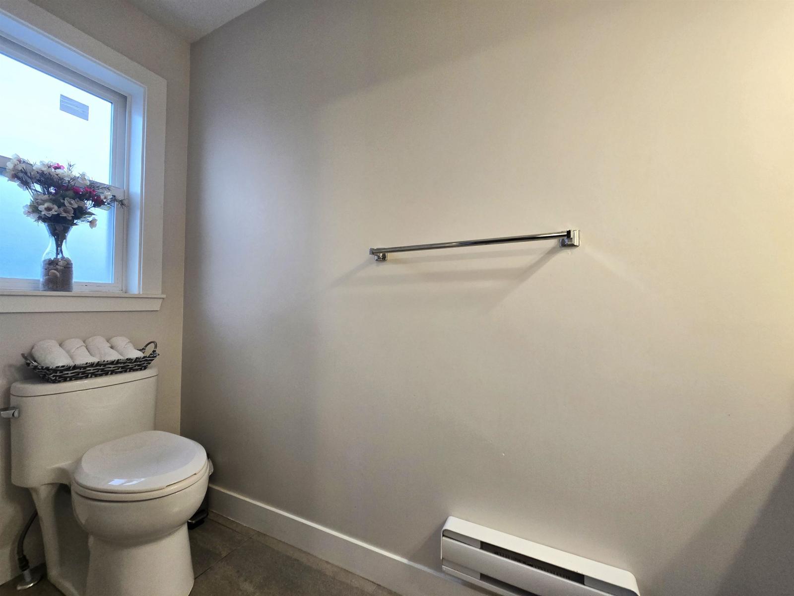 11 32138 George Ferguson Way Property Photo 14