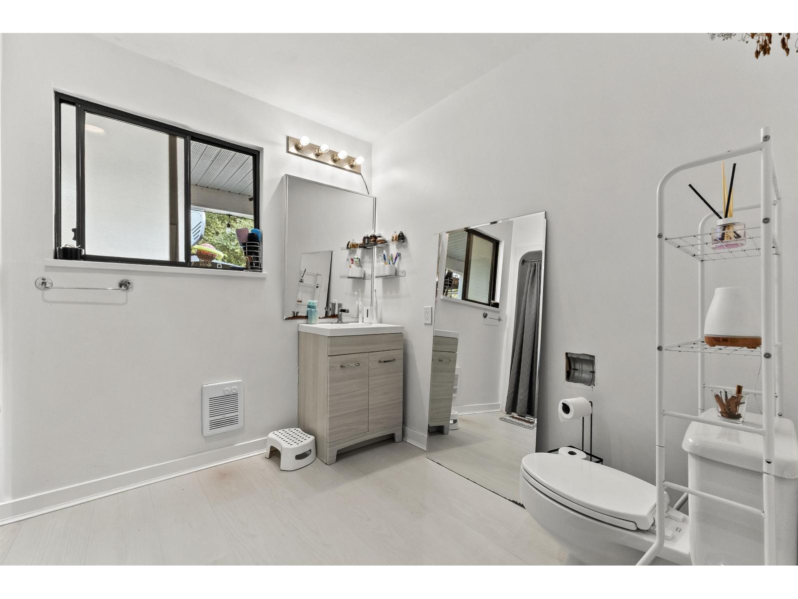 7920 110 Street Property Photo 32