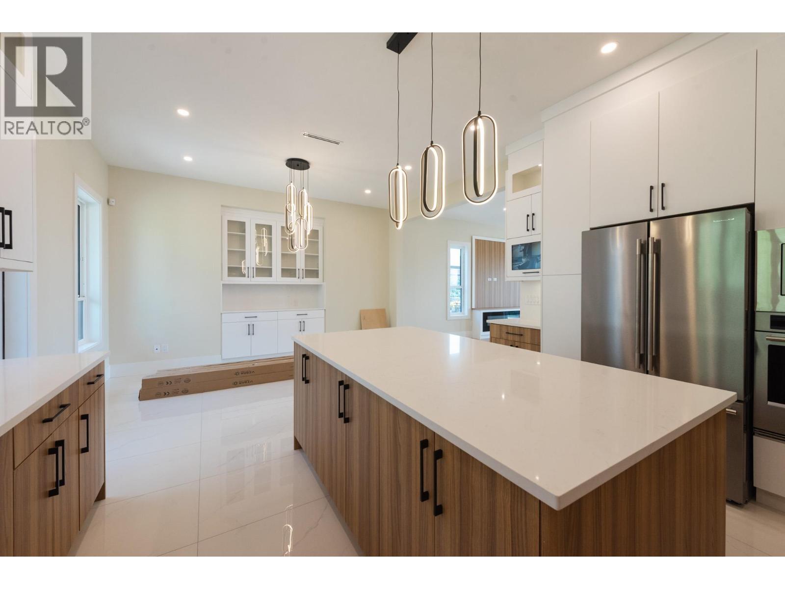 5962/64 Barnacle Street Property Photo 3