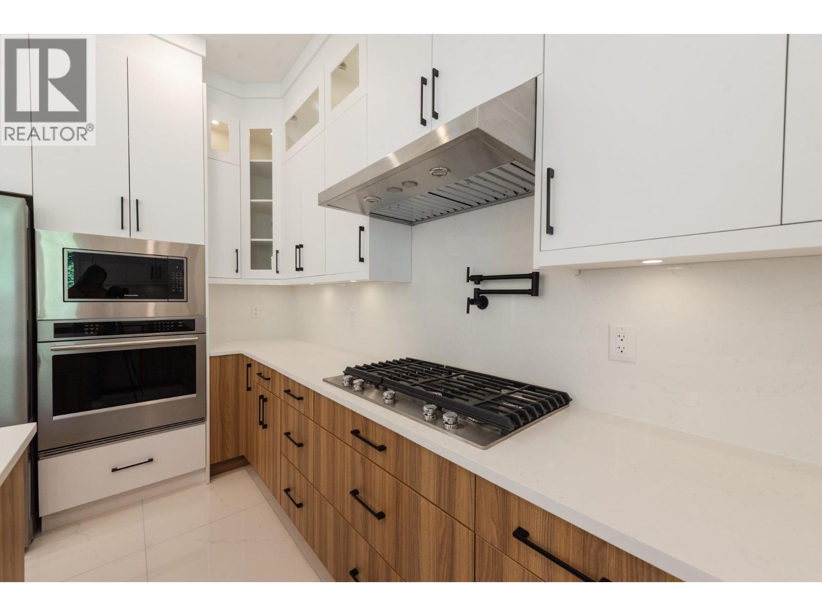5962/64 Barnacle Street Property Photo 5