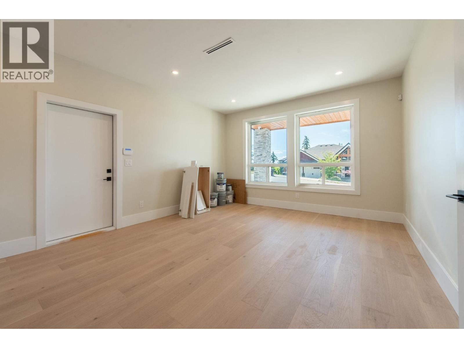 5962/64 Barnacle Street Property Photo 26