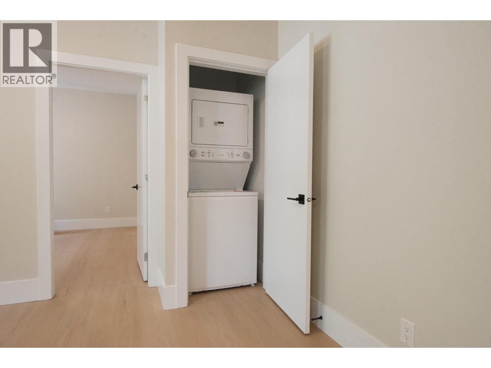 5962/64 Barnacle Street Property Photo 33