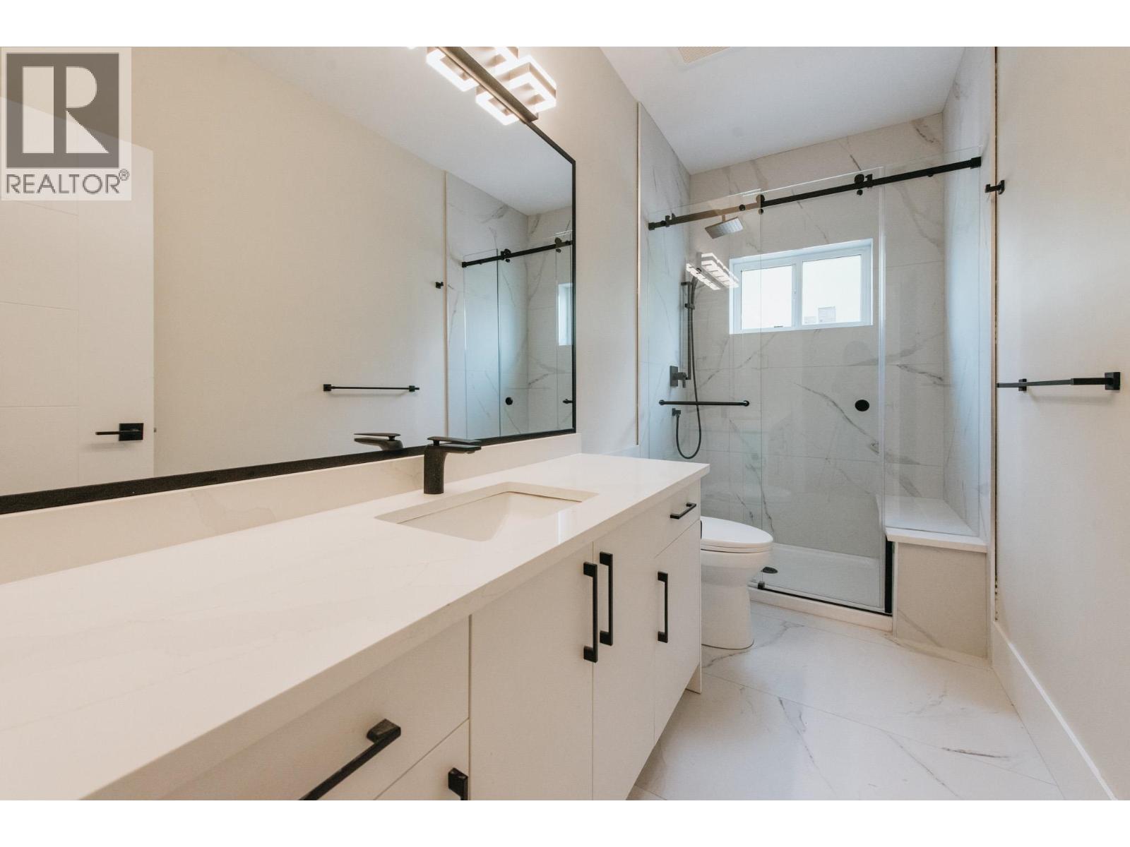 5962/64 Barnacle Street Property Photo 34