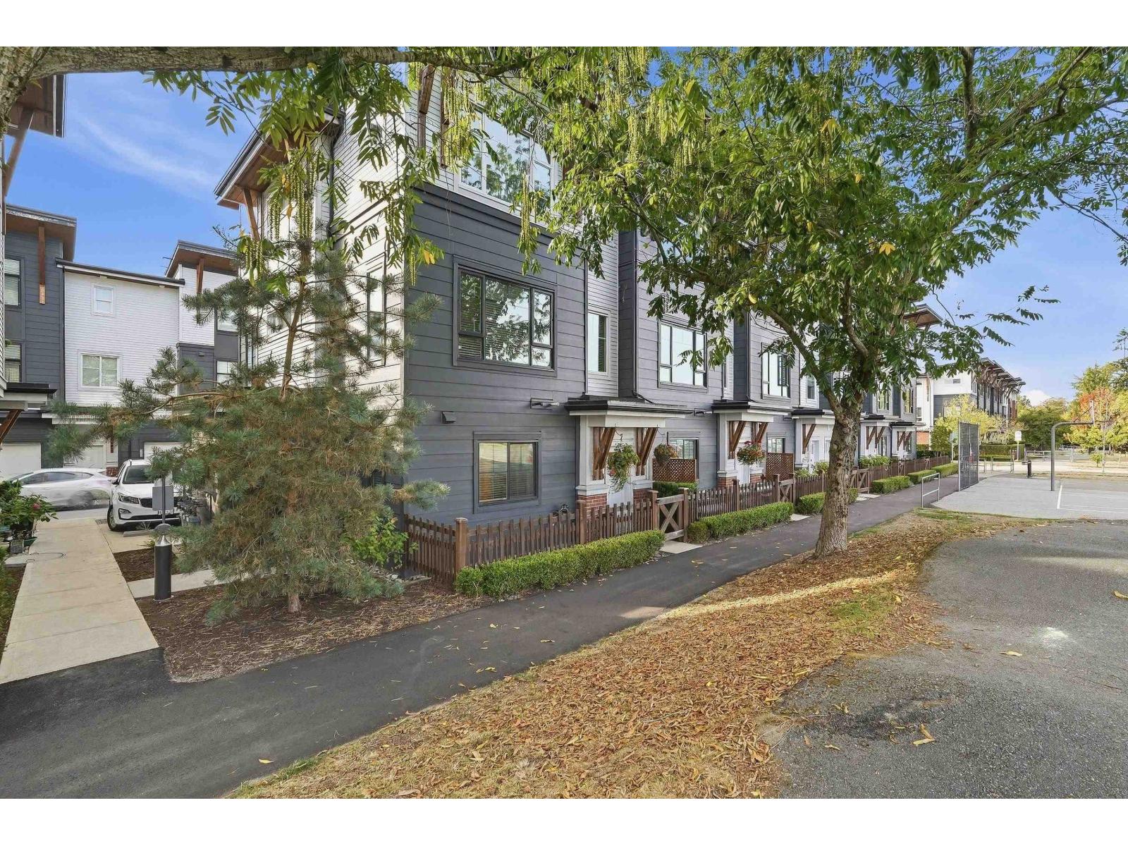 36 22128 48a Avenue Property Photo 1