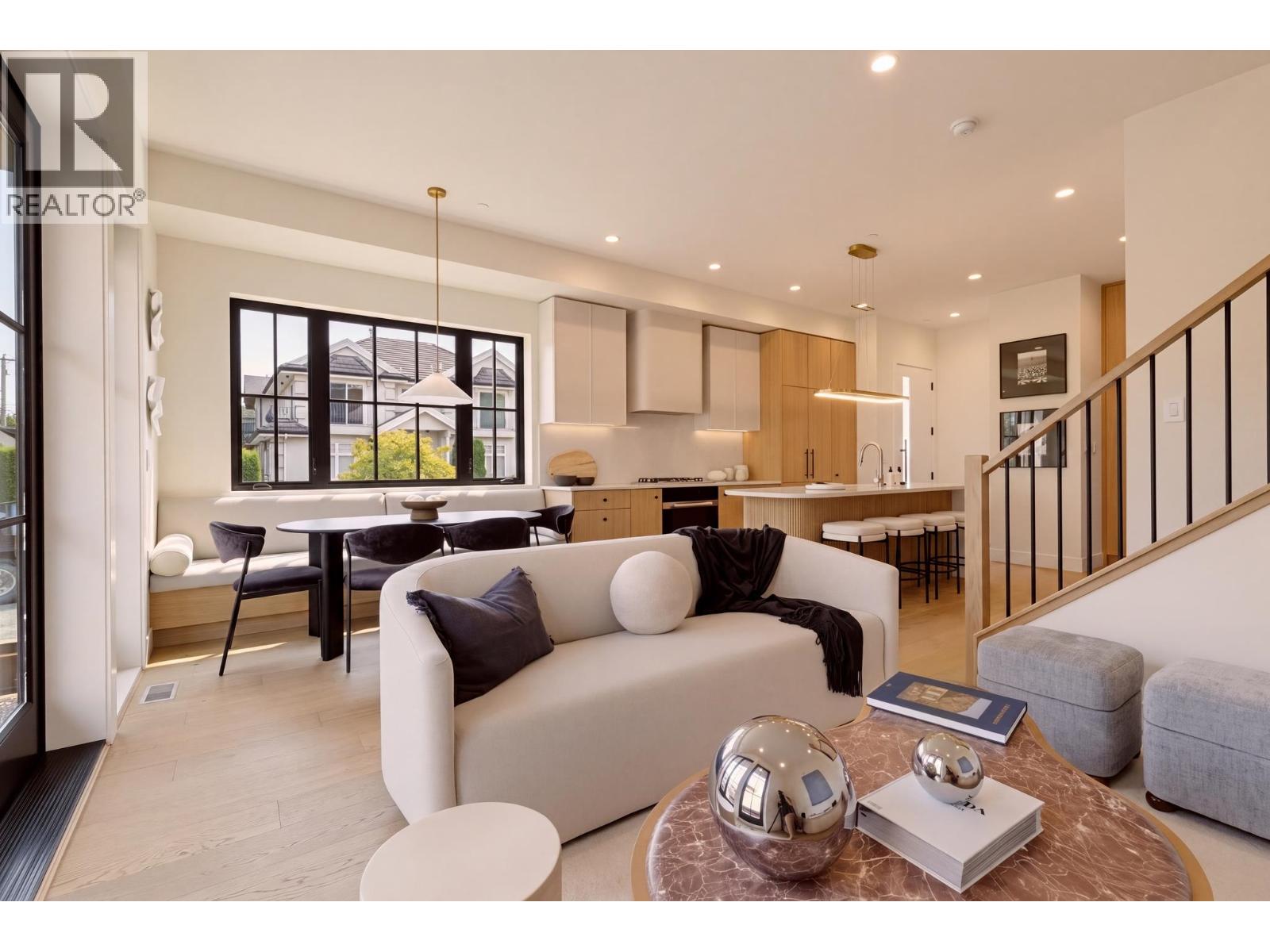 1 3185 Vine Street Property Photo 1