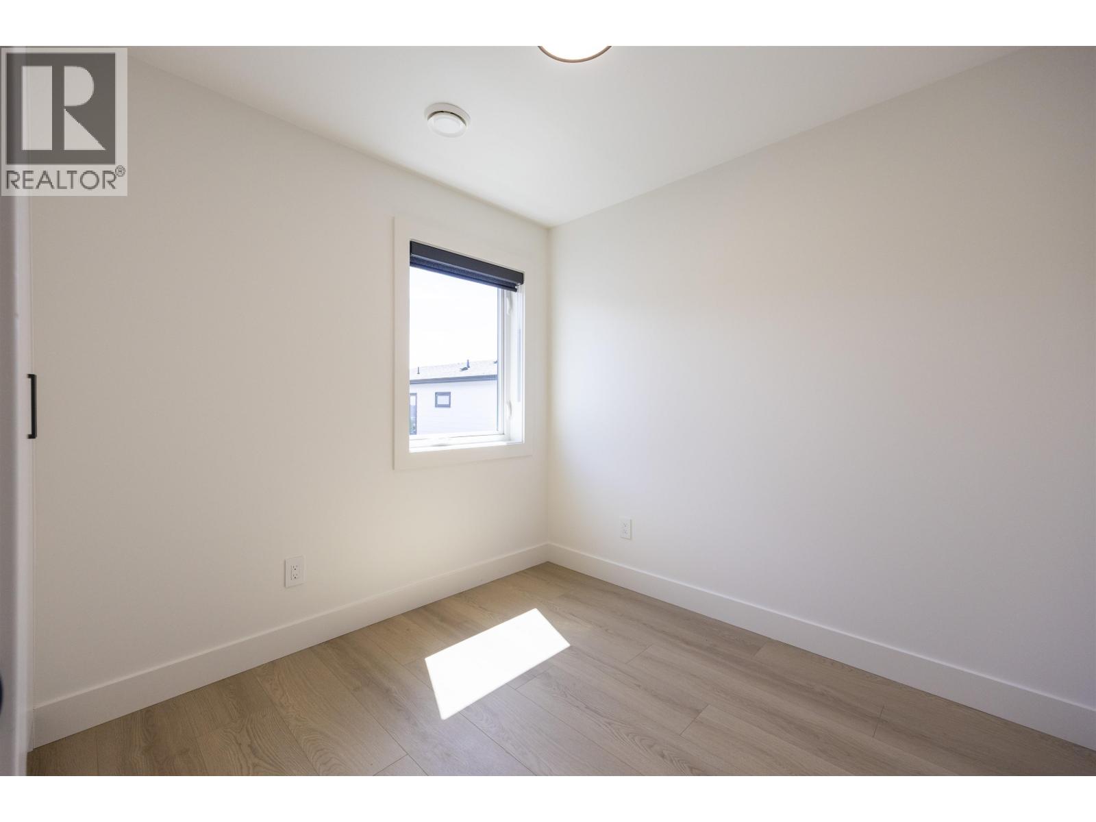 217 E Eighth Avenue Property Photo 28