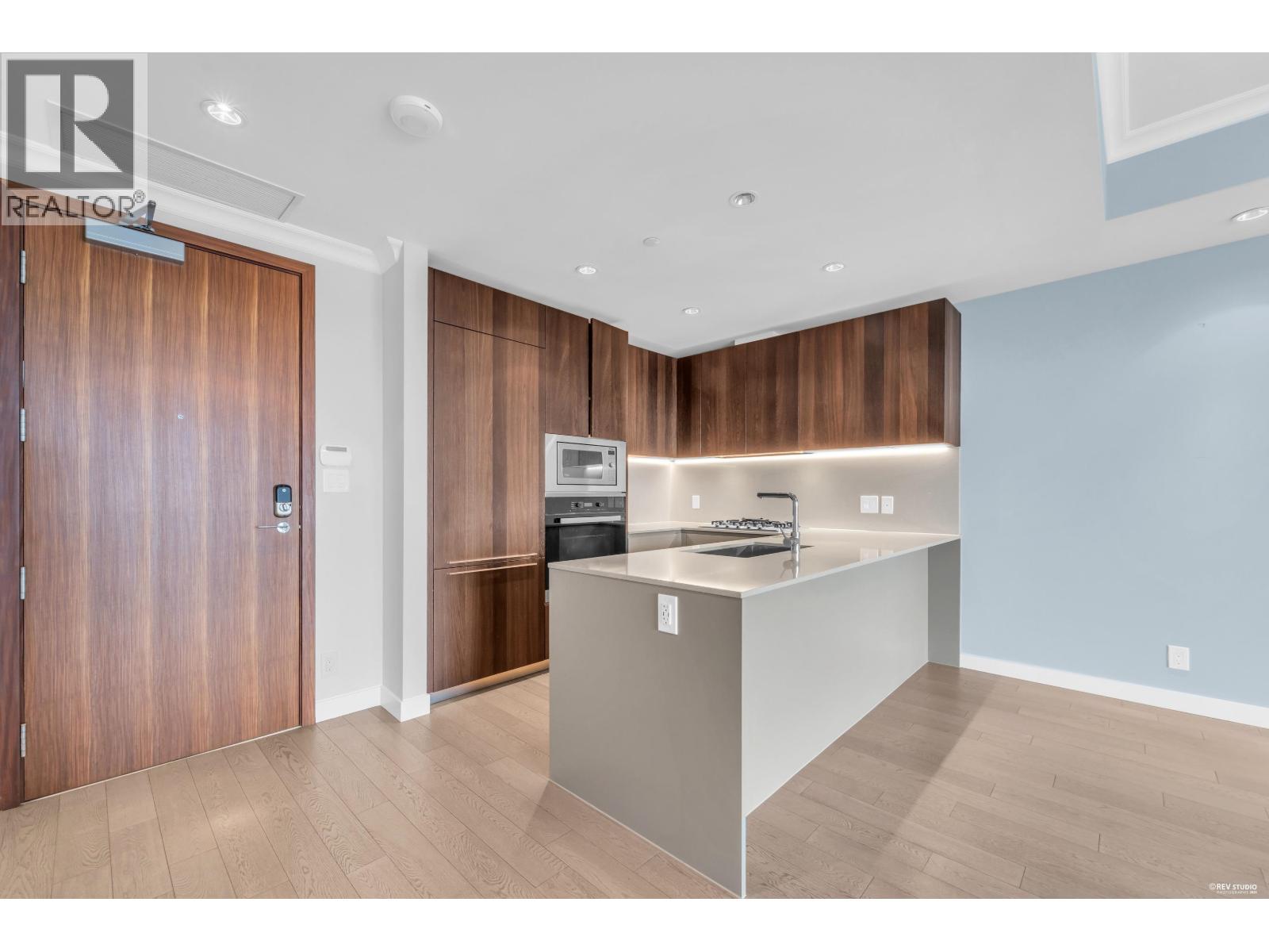 709 6622 Pearson Way Property Photo 9