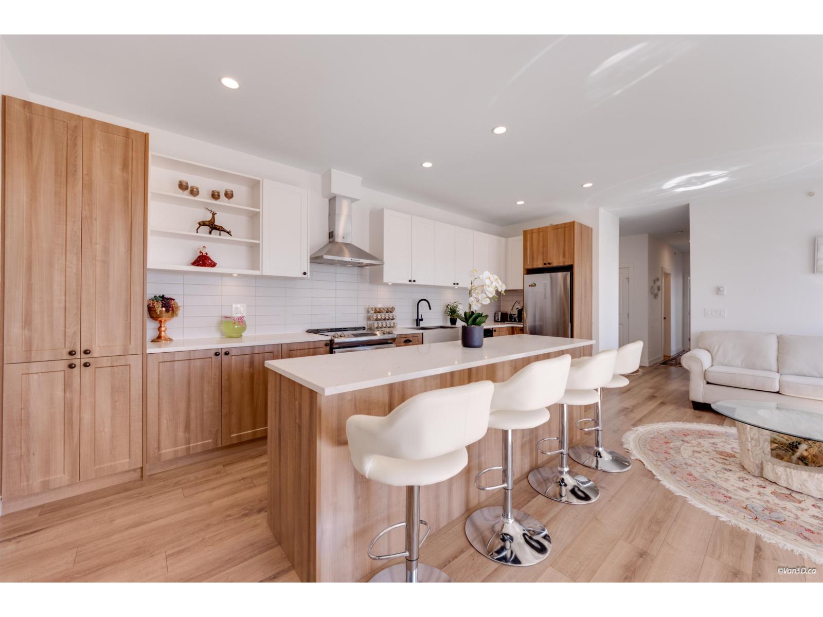 A502 20487 65 Avenue Property Photo 2