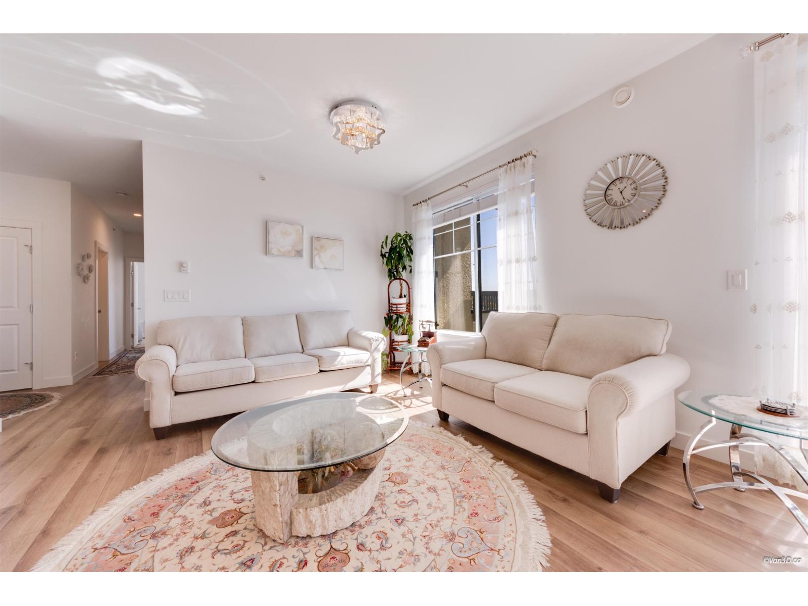 A502 20487 65 Avenue Property Photo 9