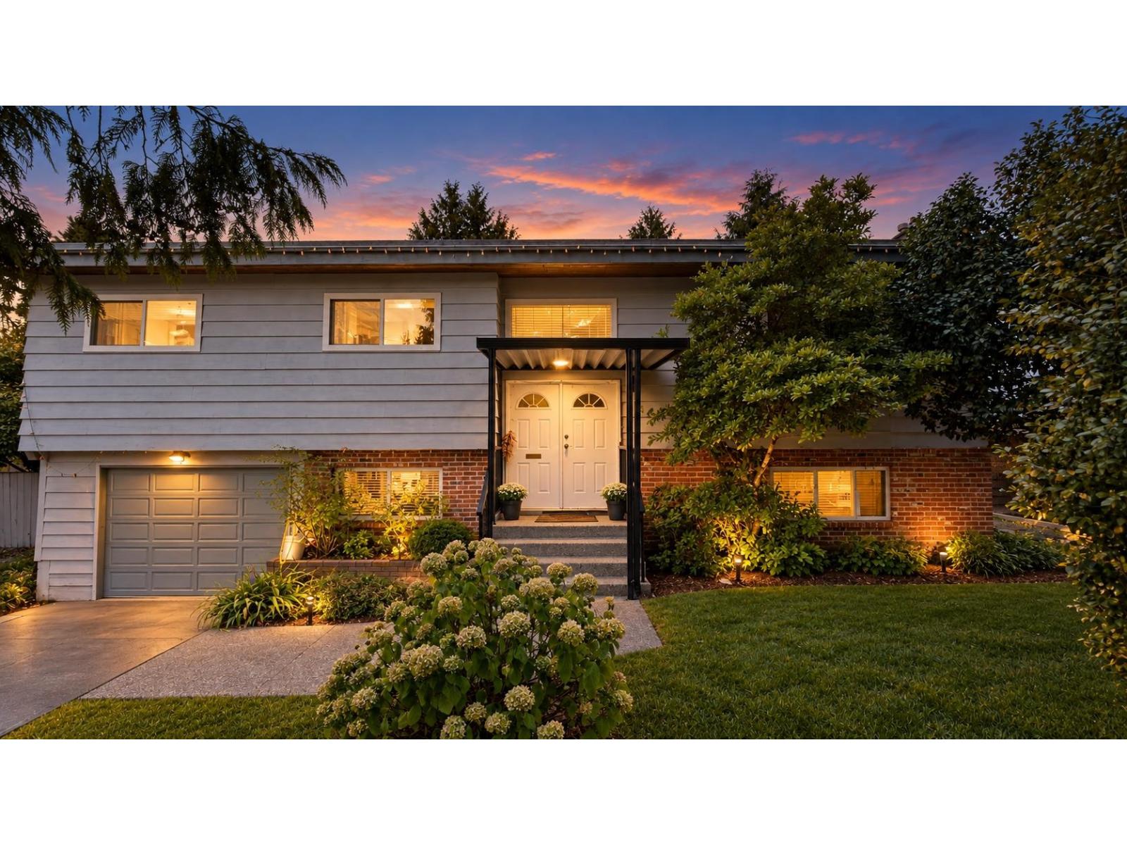 11443 75 Avenue Property Photo 1