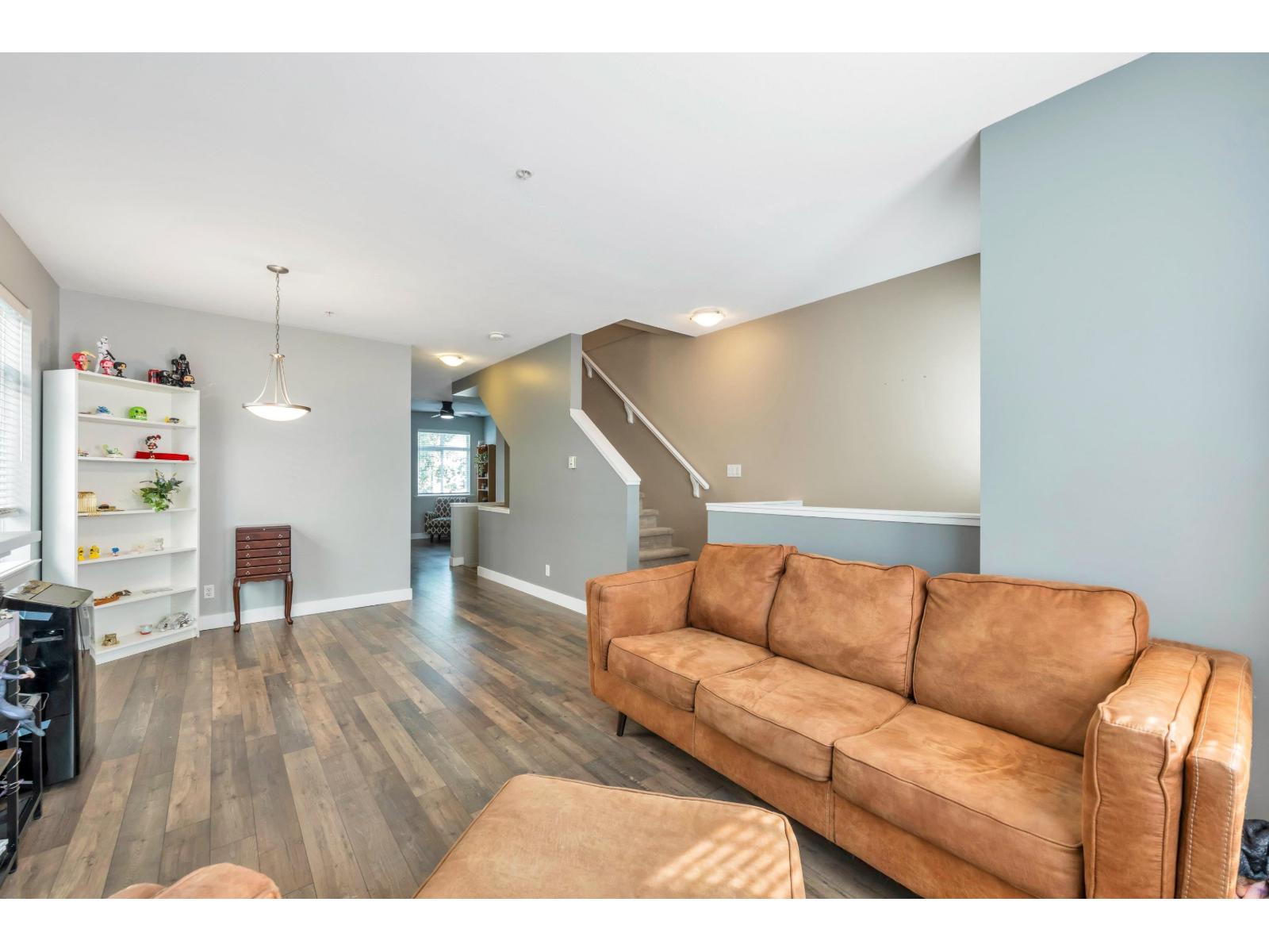 92 19932 70 Avenue Property Photo 8