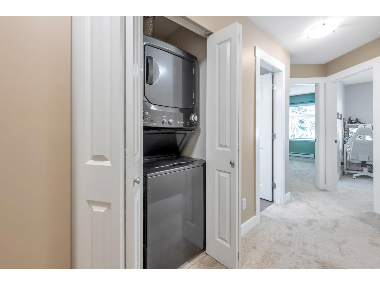 92 19932 70 Avenue Property Photo 22