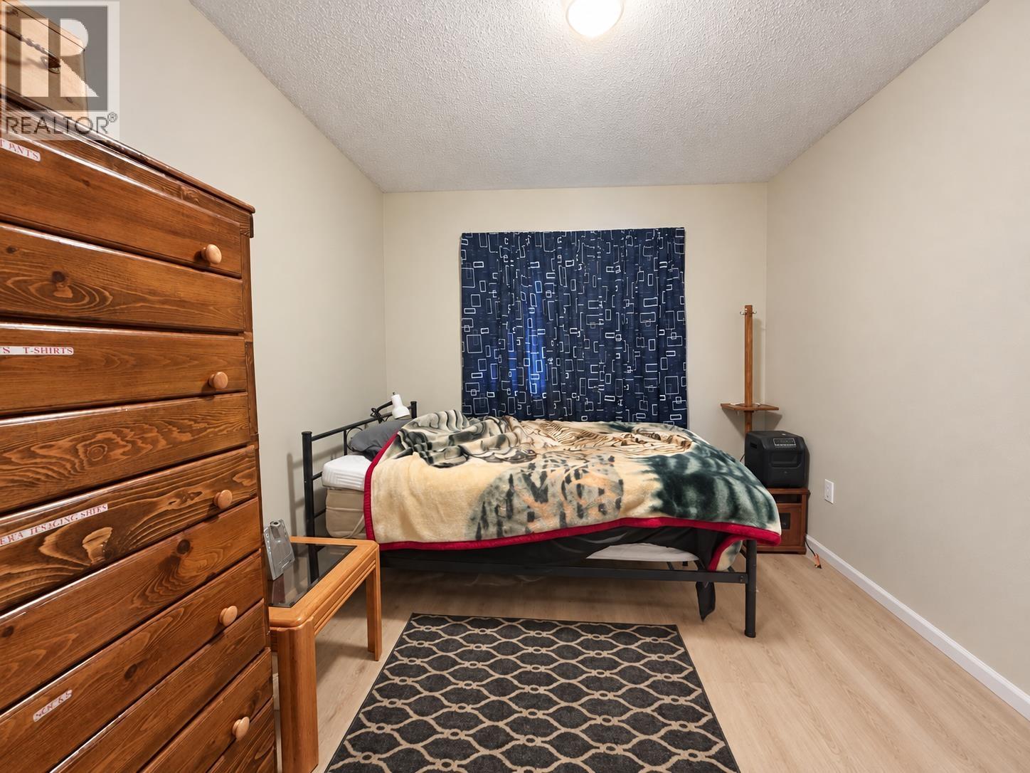 2222-2226 Poulton Avenue Property Photo 7