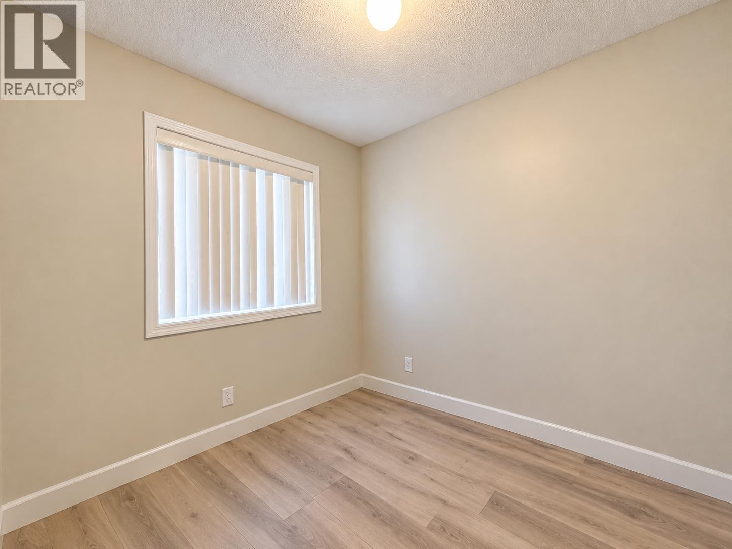 2222-2226 Poulton Avenue Property Photo 9
