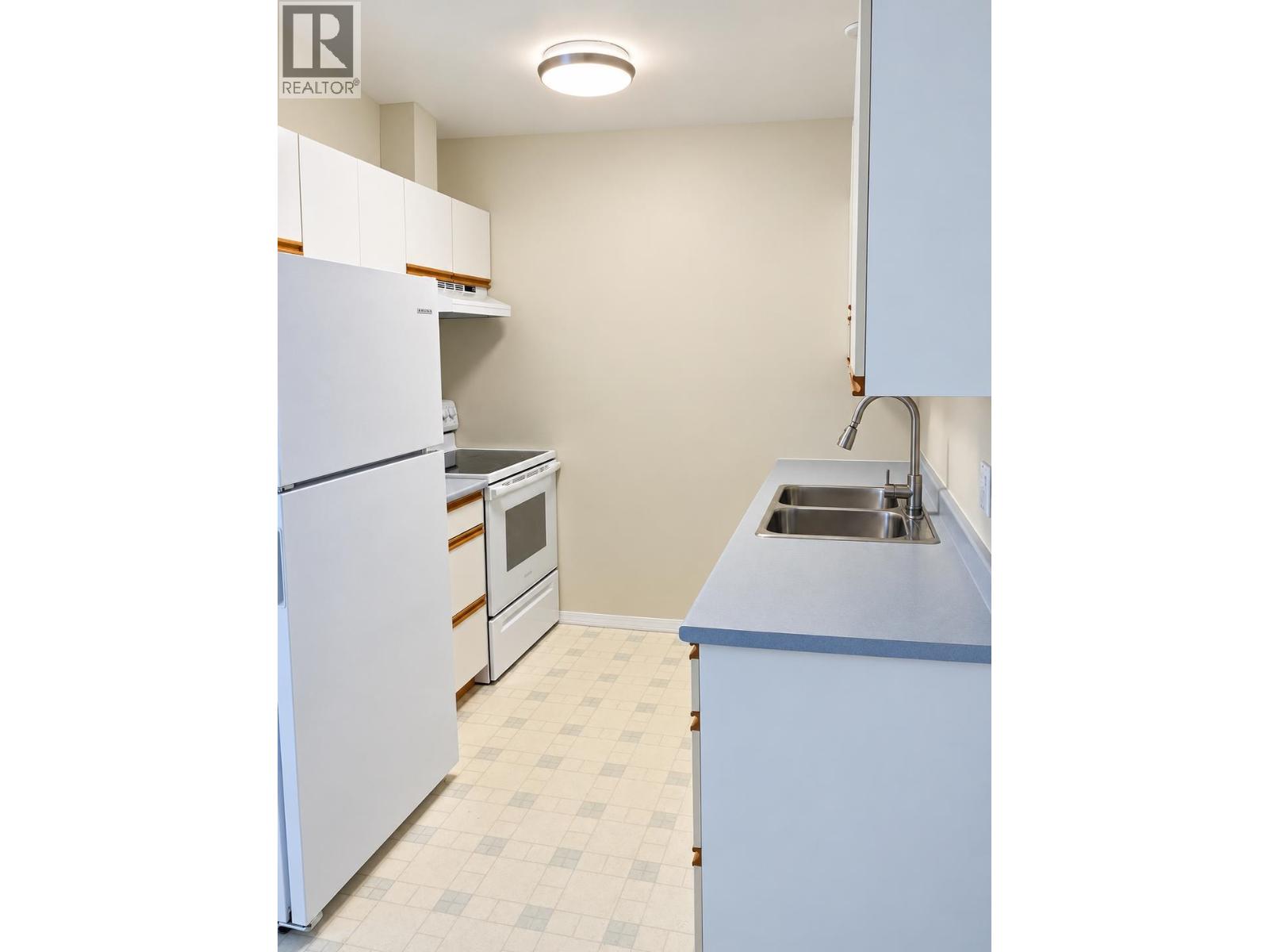 2222-2226 Poulton Avenue Property Photo 13