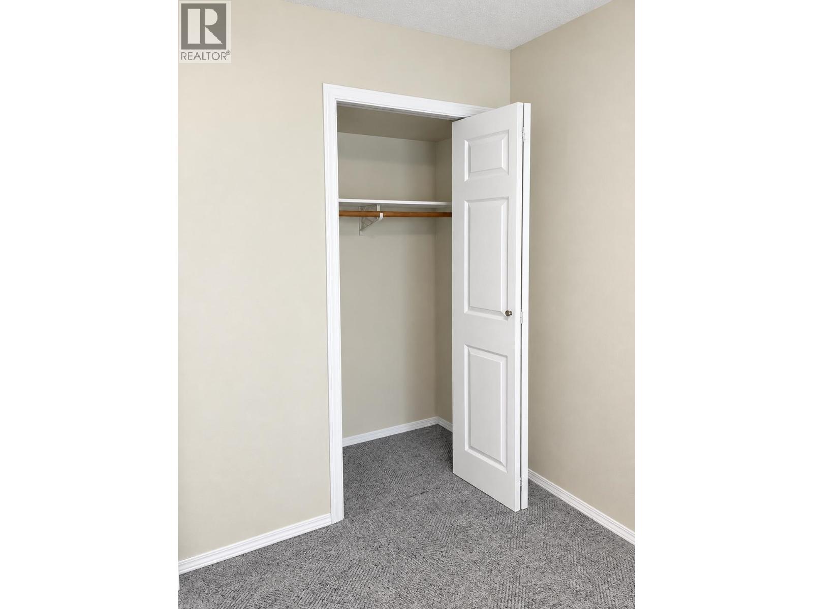 2222-2226 Poulton Avenue Property Photo 18
