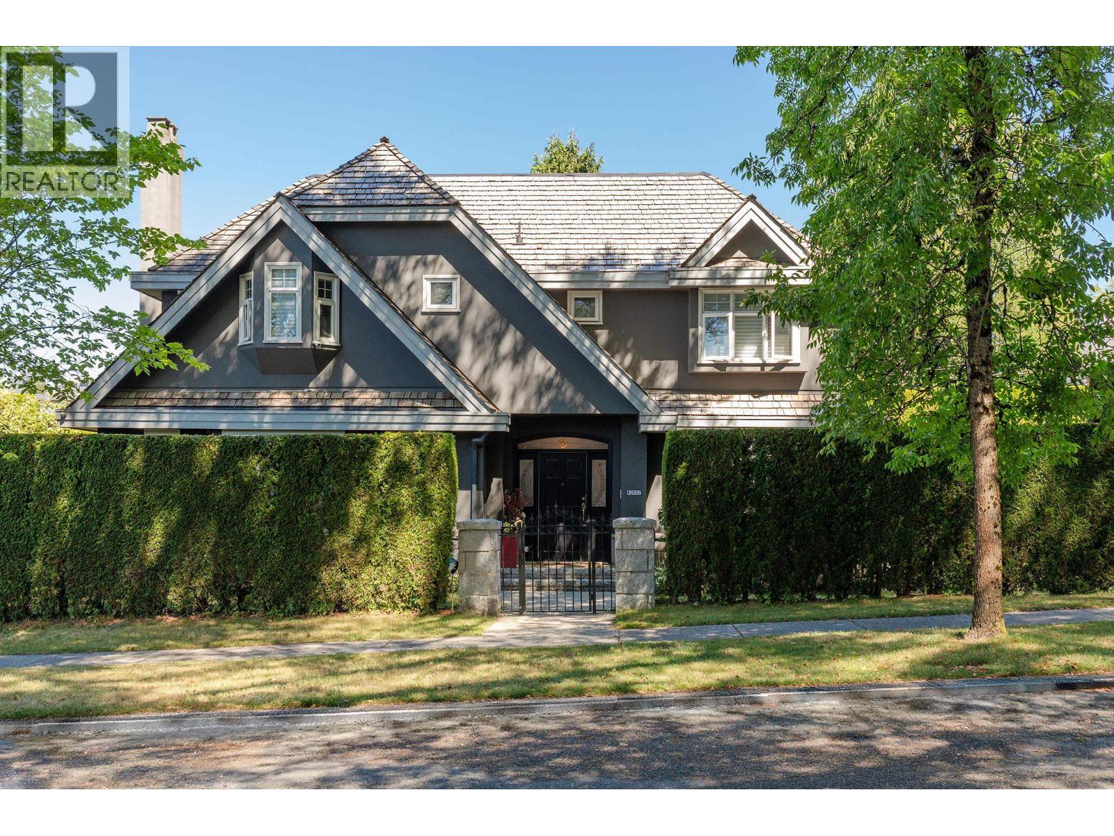 2087 W 18th Avenue Property Photo 1