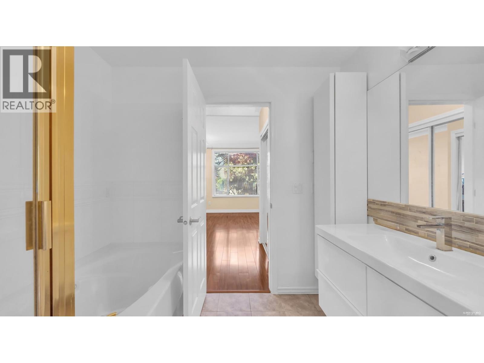 210 3176 Plateau Boulevard Property Photo 17