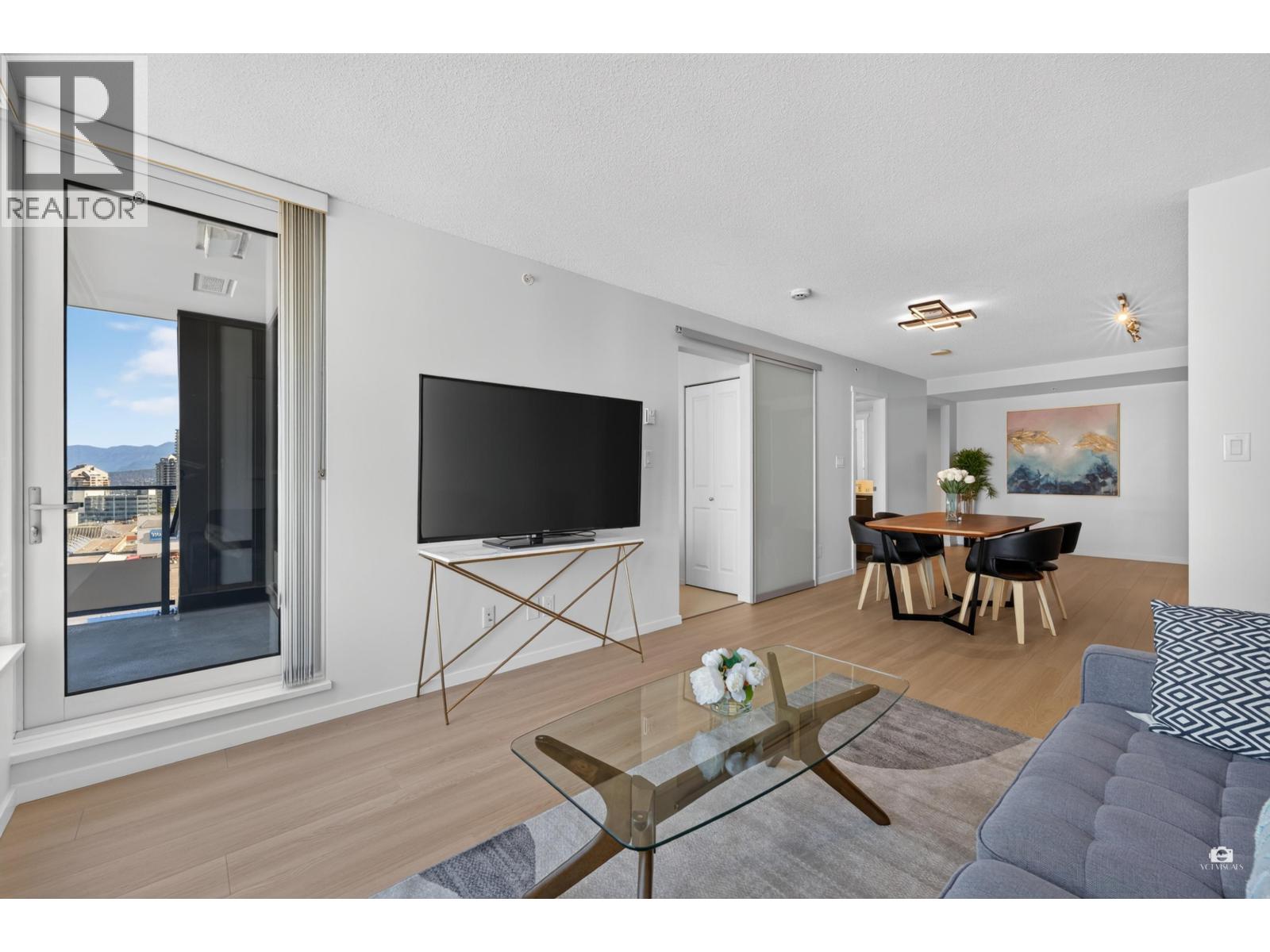 1806 6658 Dow Avenue Property Photo 5