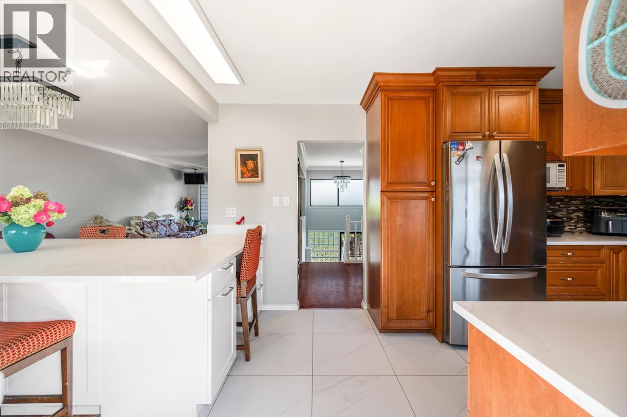 10440 Aintree Crescent Property Photo 9