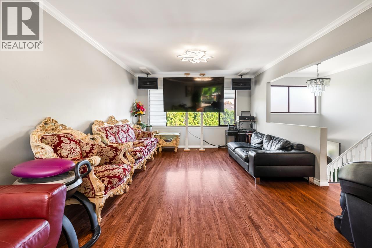 10440 Aintree Crescent Property Photo 11