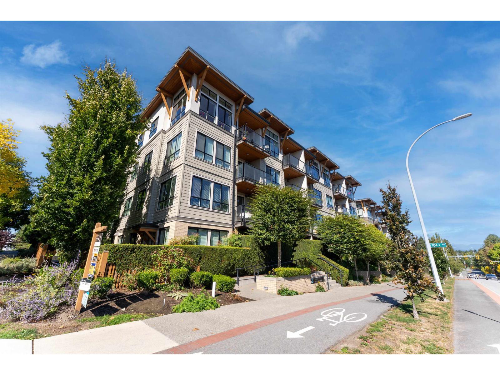 401 10455 154 Street Property Photo 1