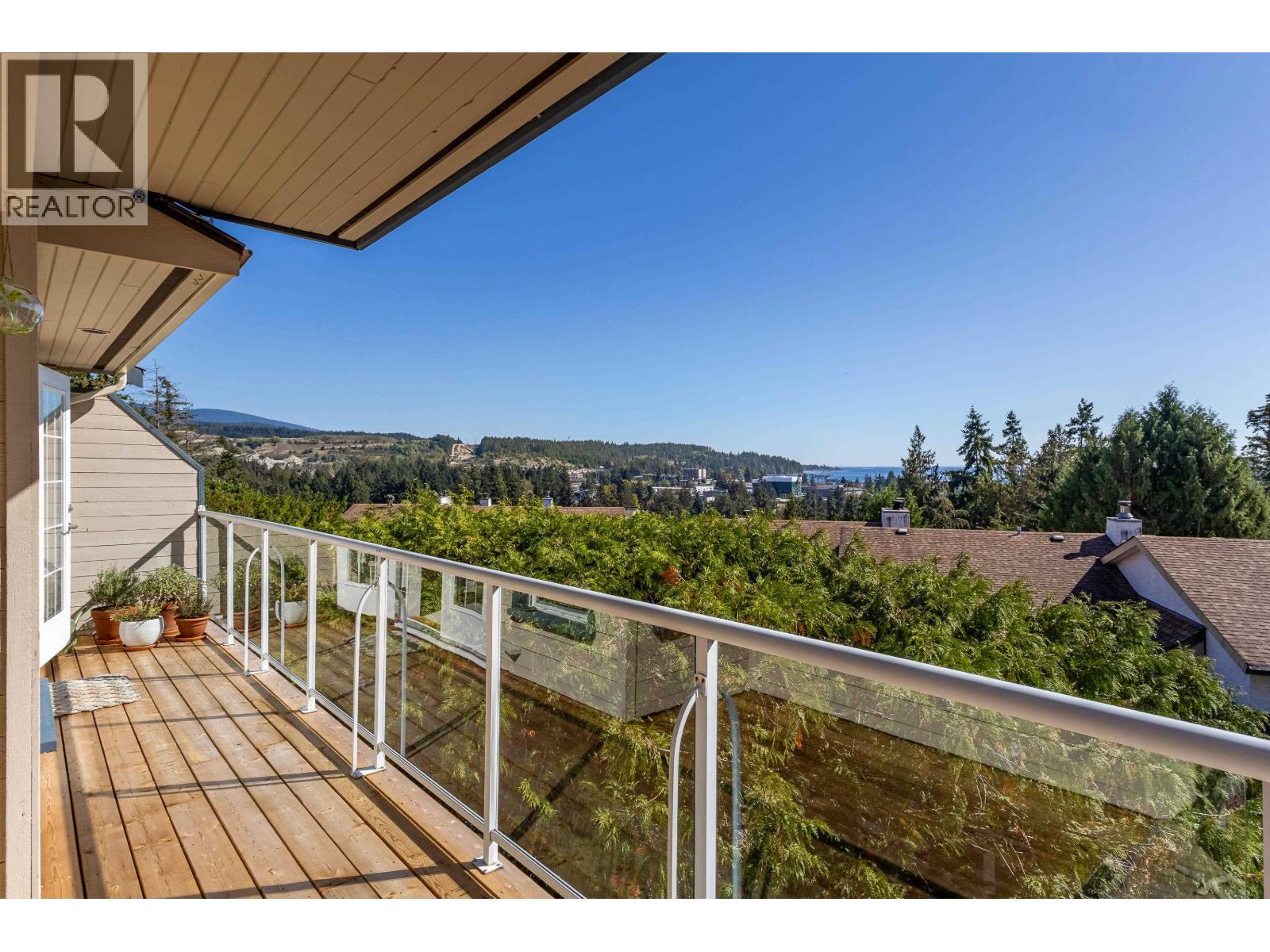 8 5768 Marine Way Property Photo 6