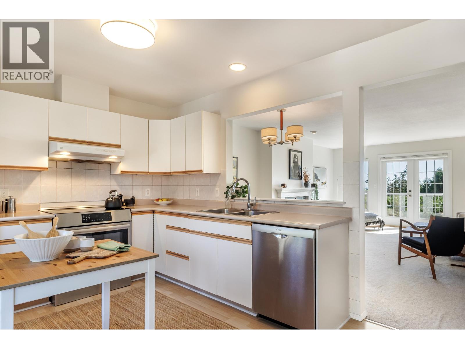 8 5768 Marine Way Property Photo 10