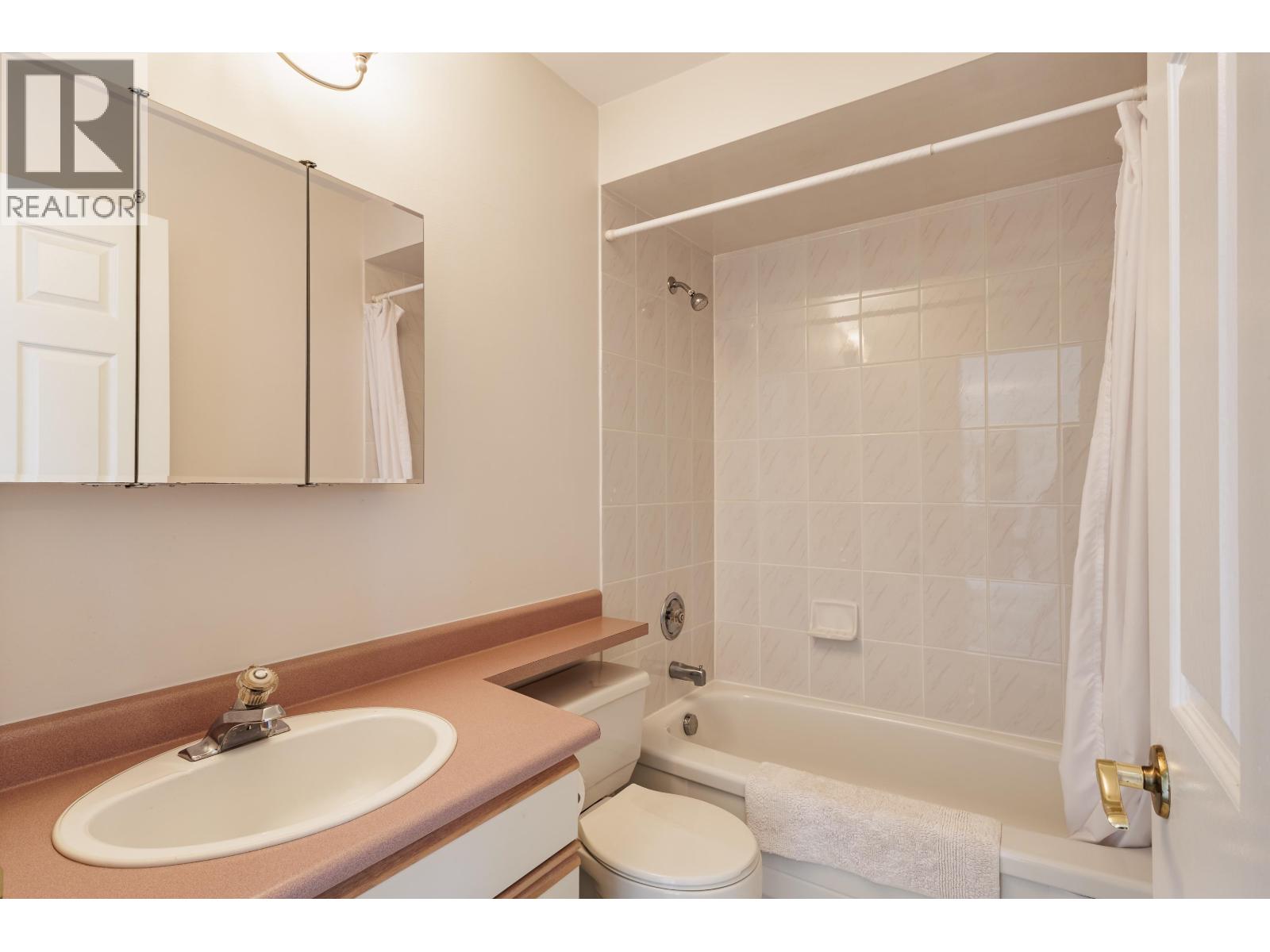 8 5768 Marine Way Property Photo 23