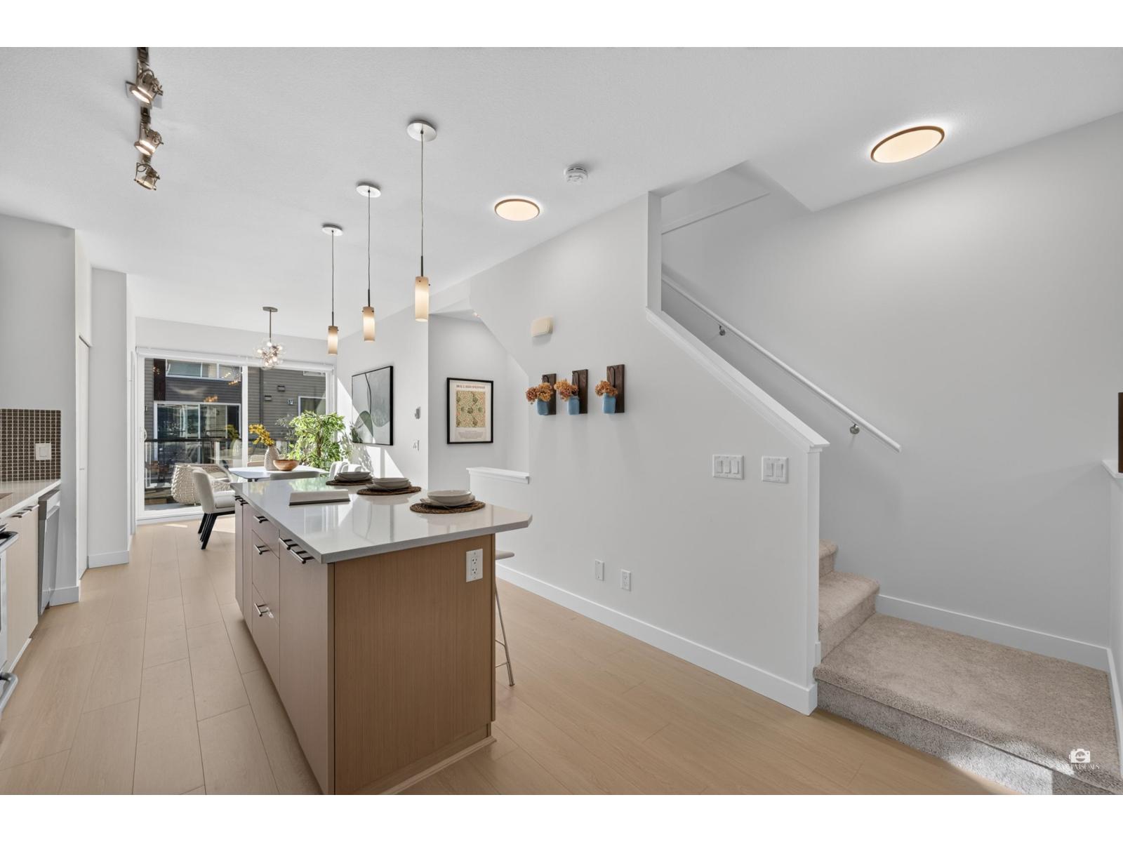 148 2228 162 Street Property Photo 9