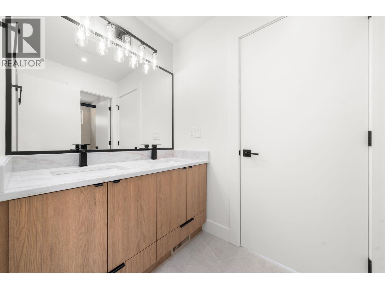 1511 Burrill Avenue Property Photo 20