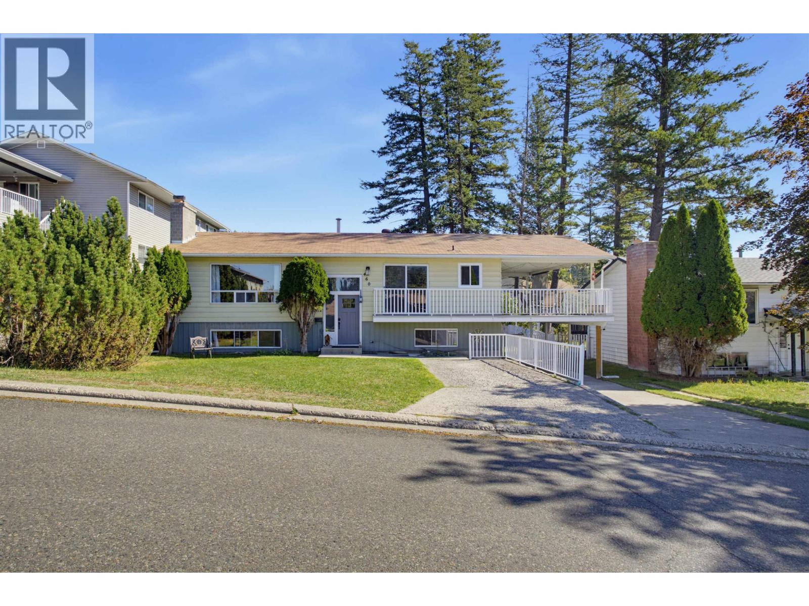 460 DODWELL STREET Property Photo 1