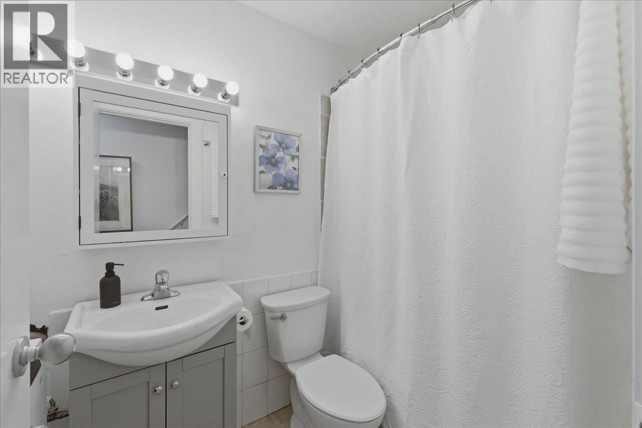 14 W 14th Avenue Property Photo 26