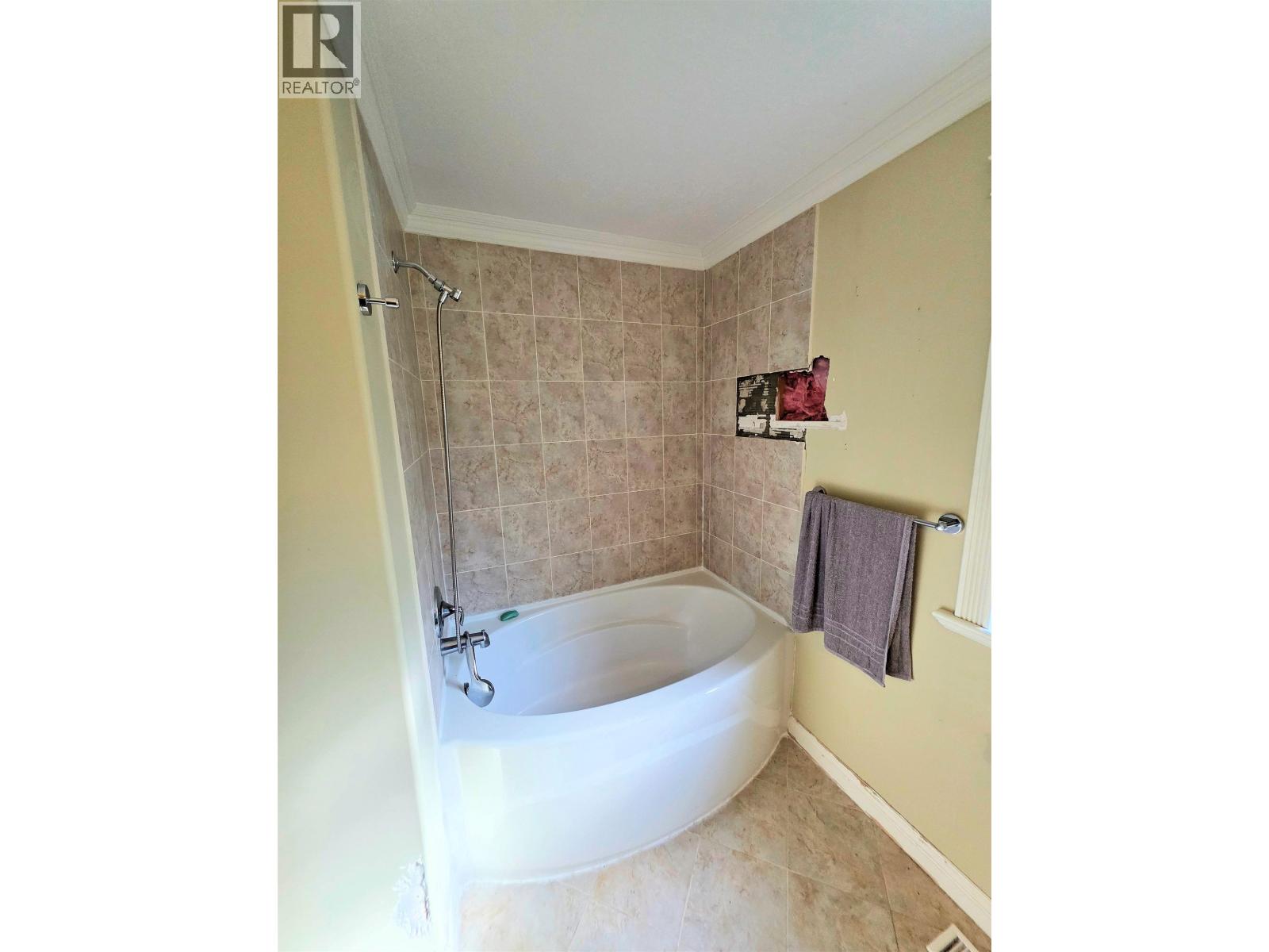 9122 Reynolds Road Property Photo 12
