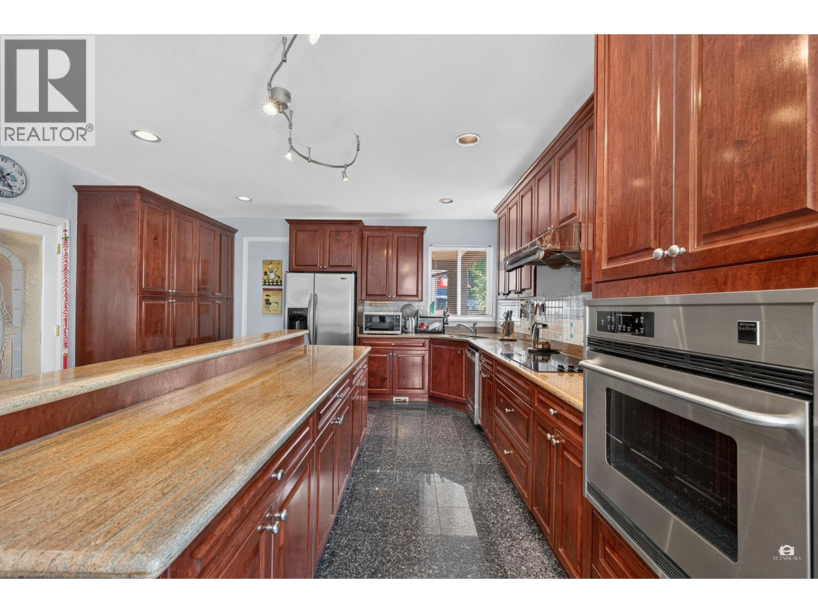 8151 Gilbert Road Property Photo 12