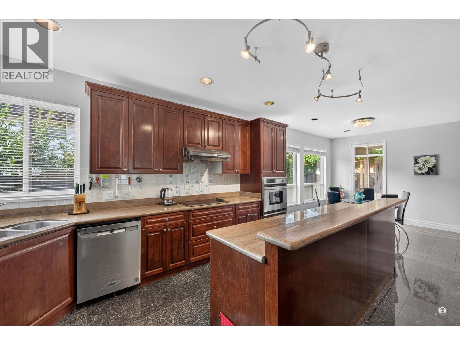 8151 Gilbert Road Property Photo 13