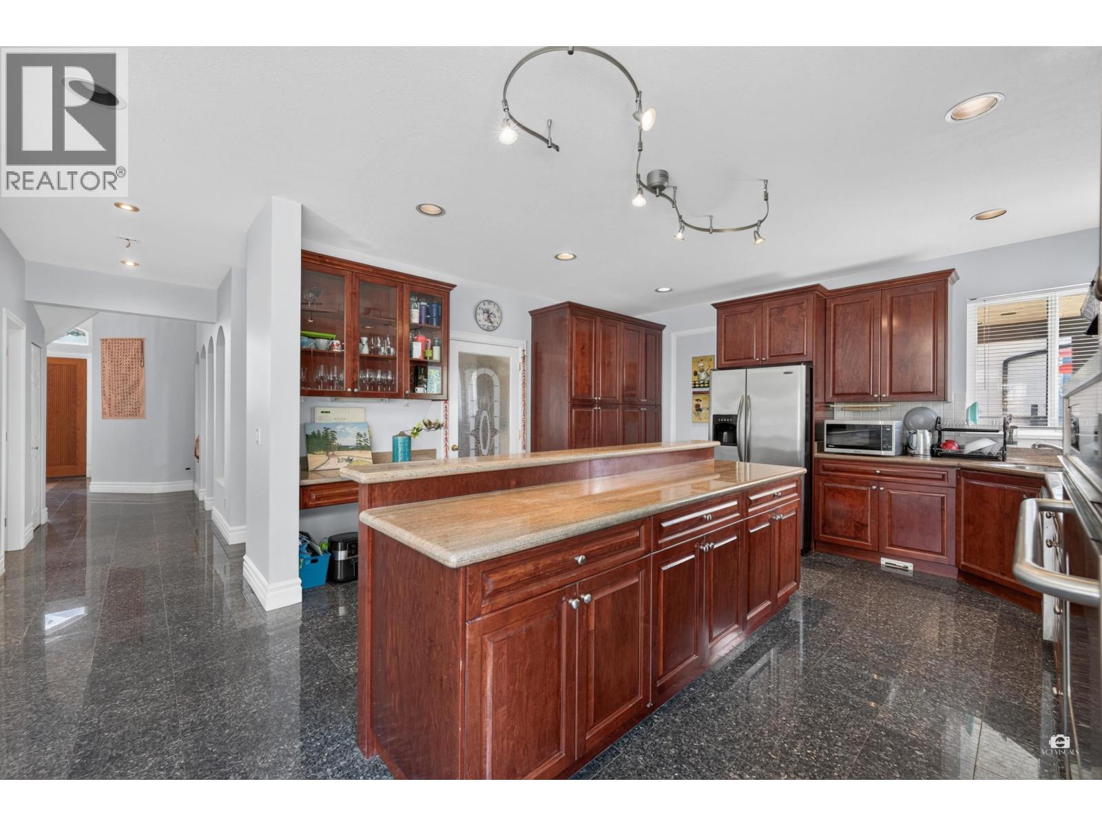 8151 Gilbert Road Property Photo 15
